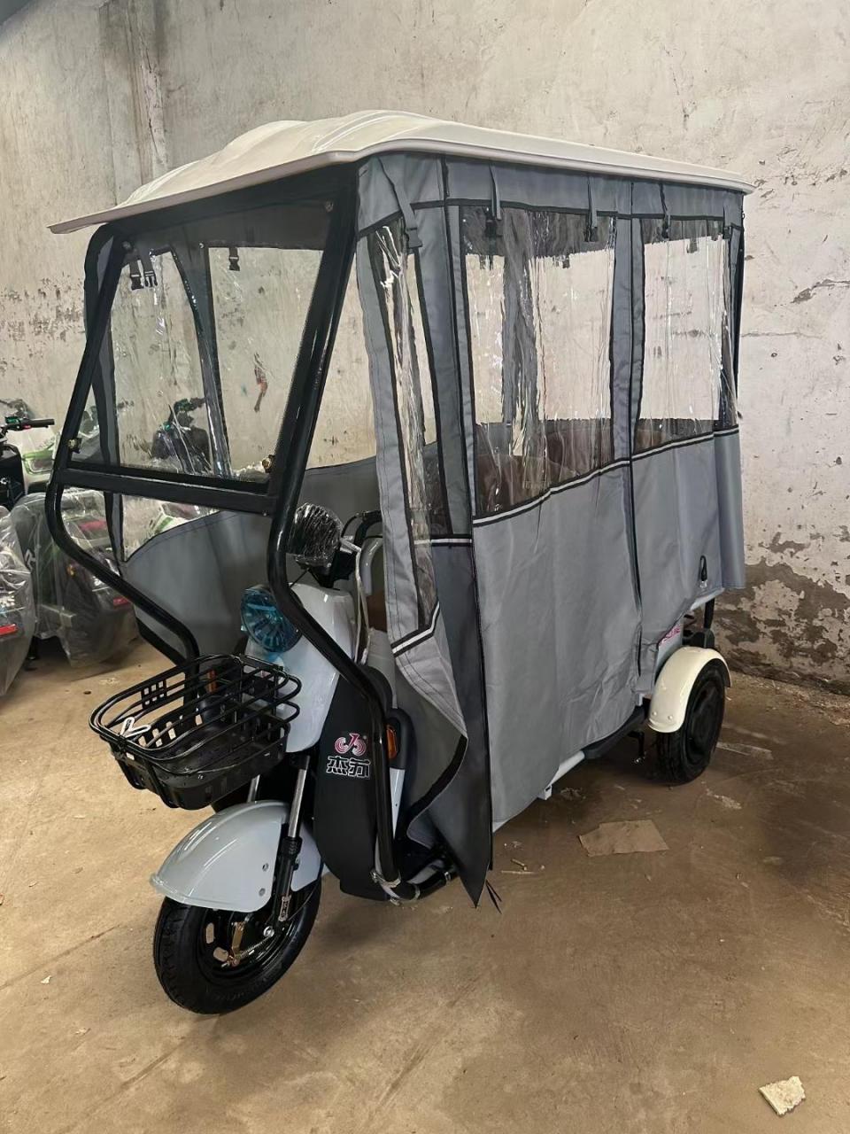 苏杰休闲三轮车.