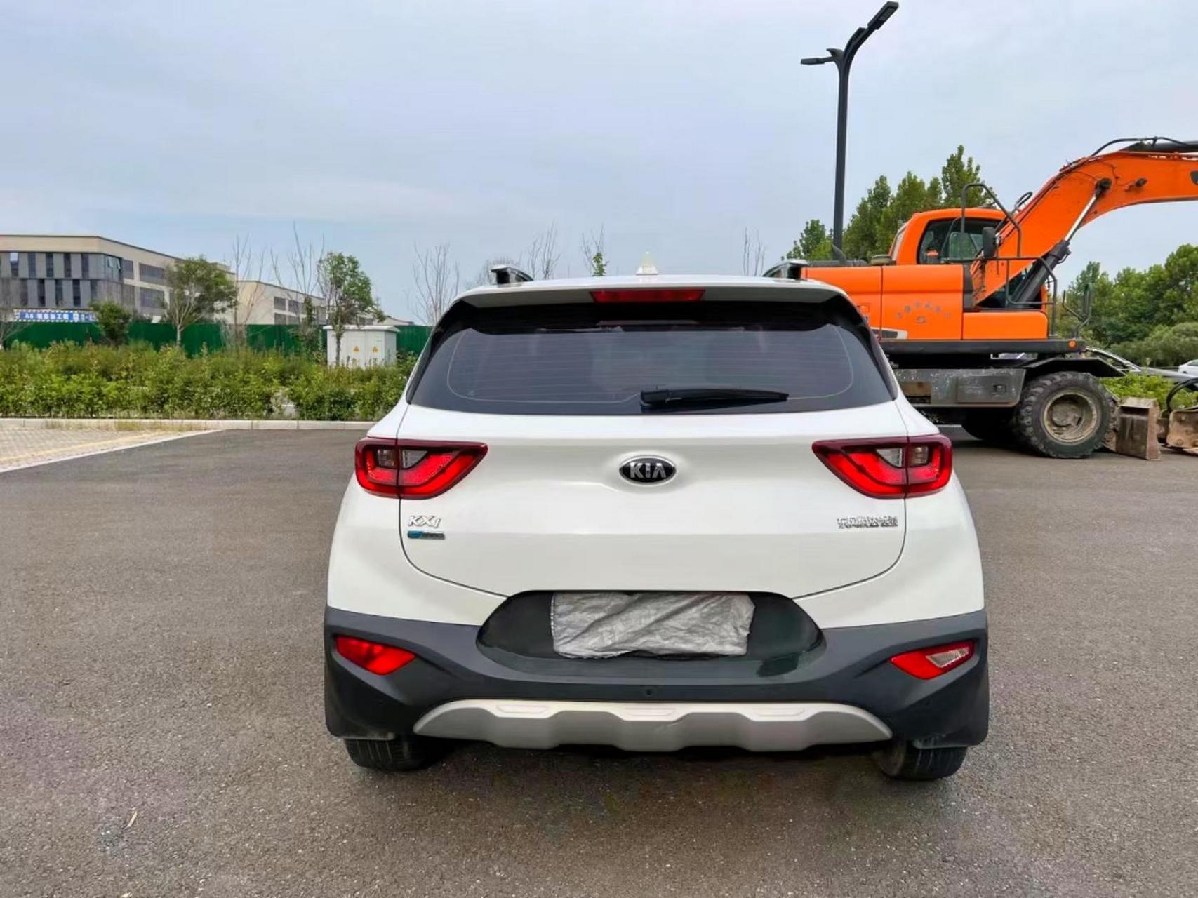 新到2019年起亚奕跑kx1自动1.