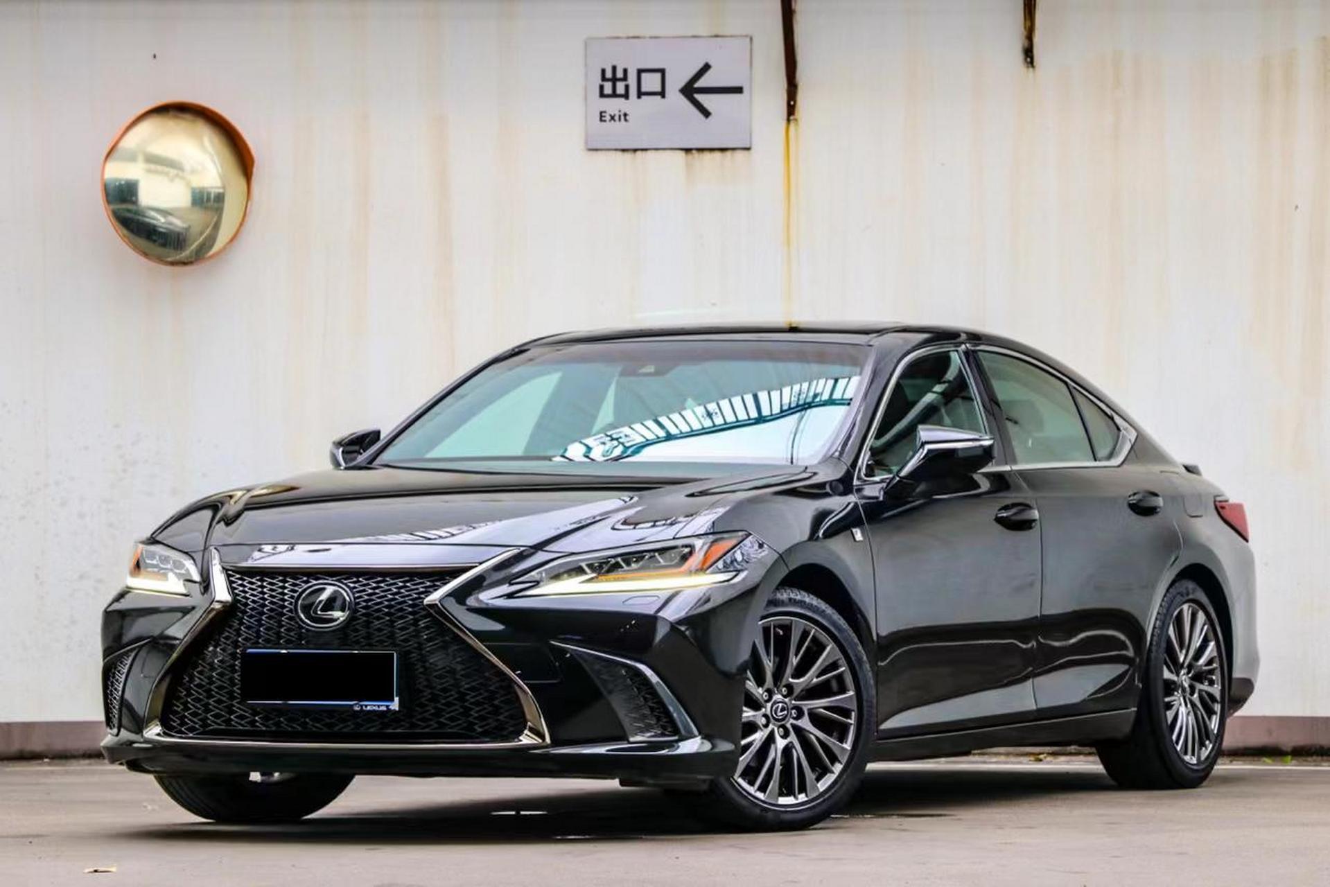 雷克萨斯es260 sport运动版————   最新上市极品车型  2.