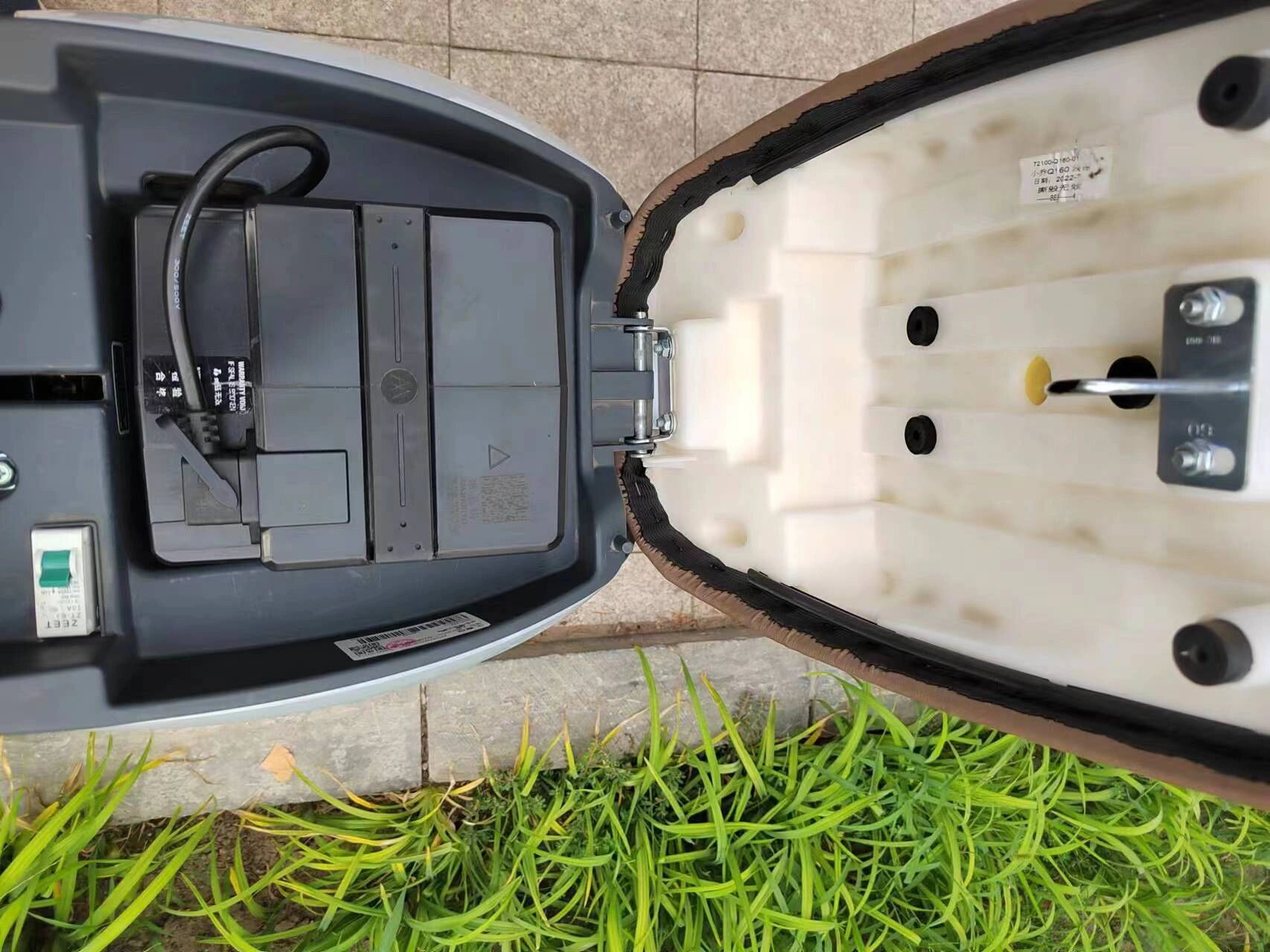 爱玛q101电动车,48v24a锂电池,续航60公里 爱玛小乔q160电动车,48v24a