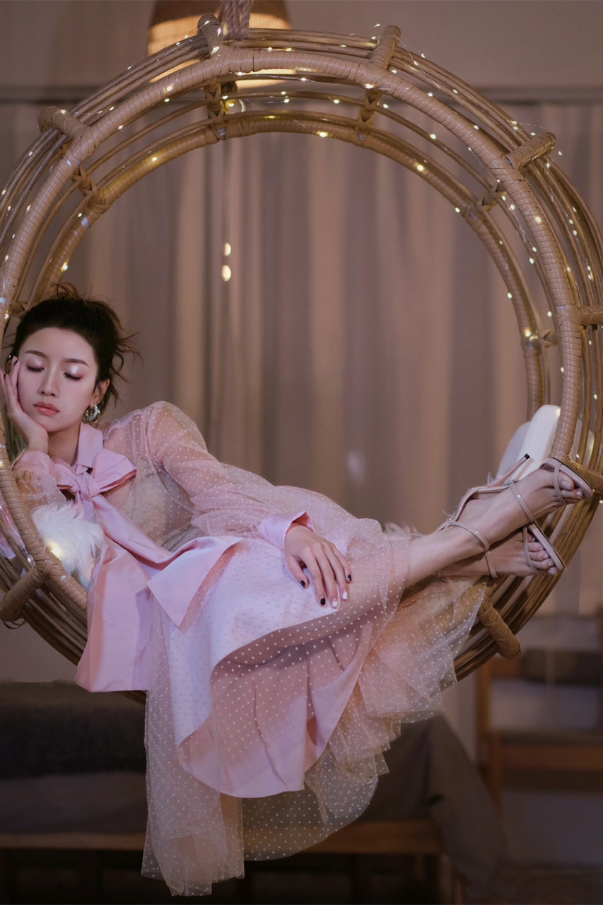 蔡思贝生日优雅写真壁纸