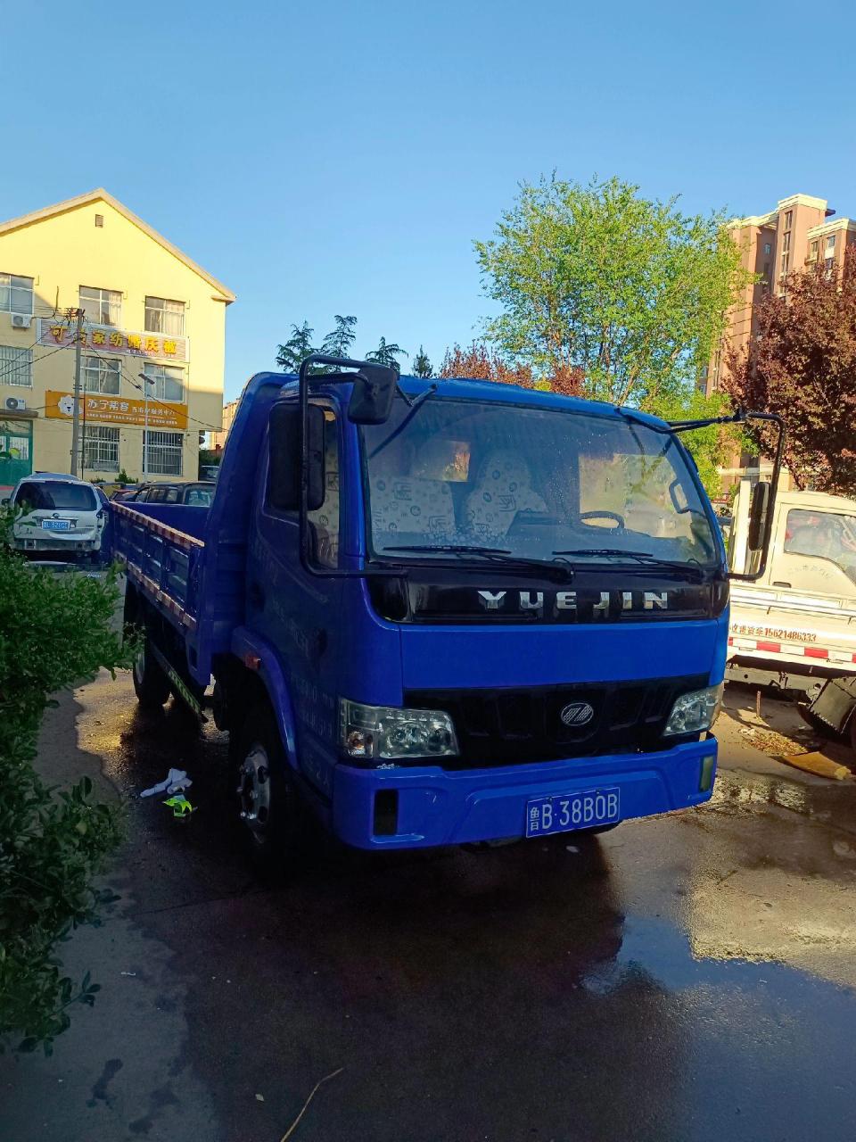 2米平板工程自卸车!原车自卸.工程双顶.云内4102发动机!