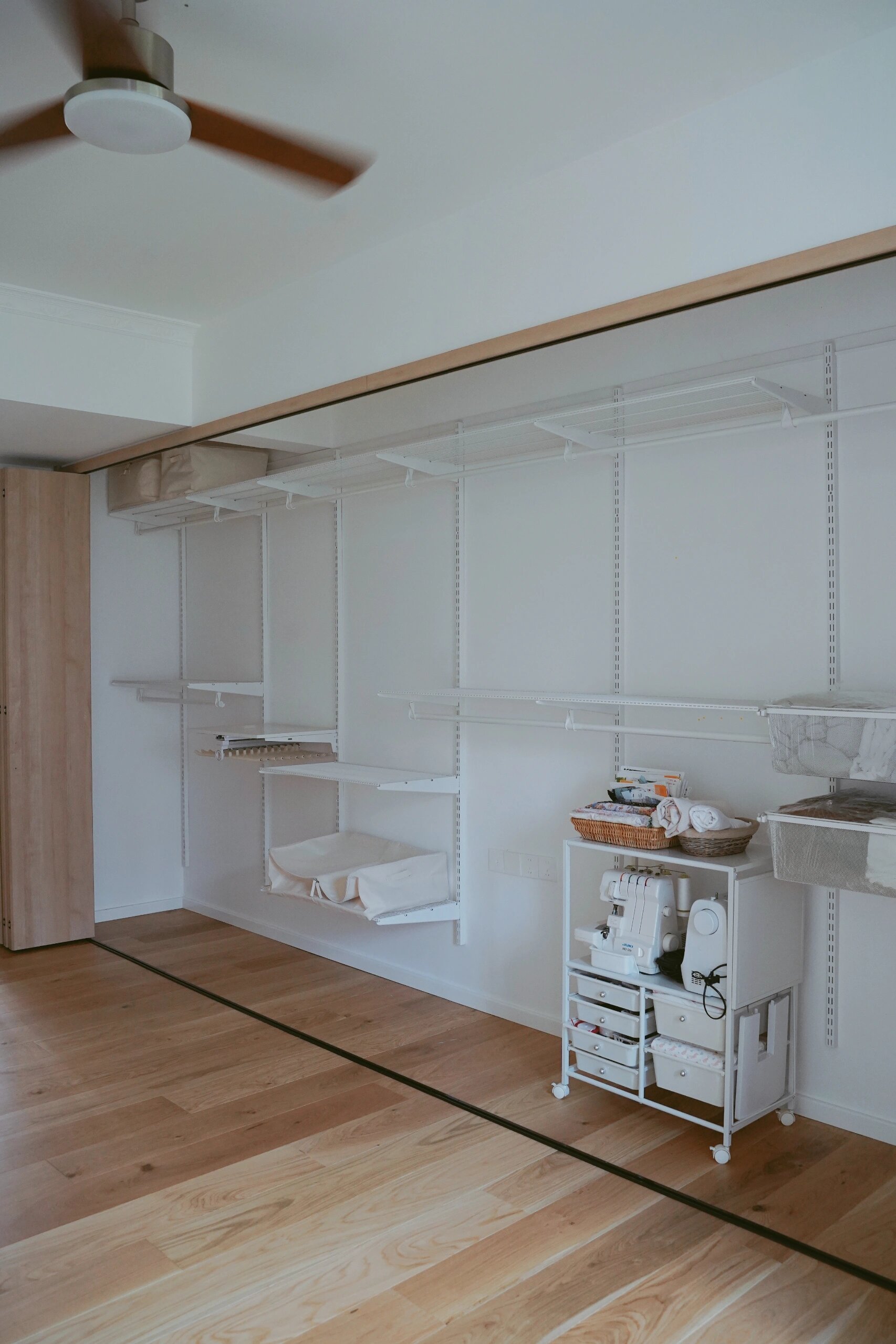 两度摘奖显示硬核产品力！派雅门窗湾景全面屏折叠门获职业规划大奖