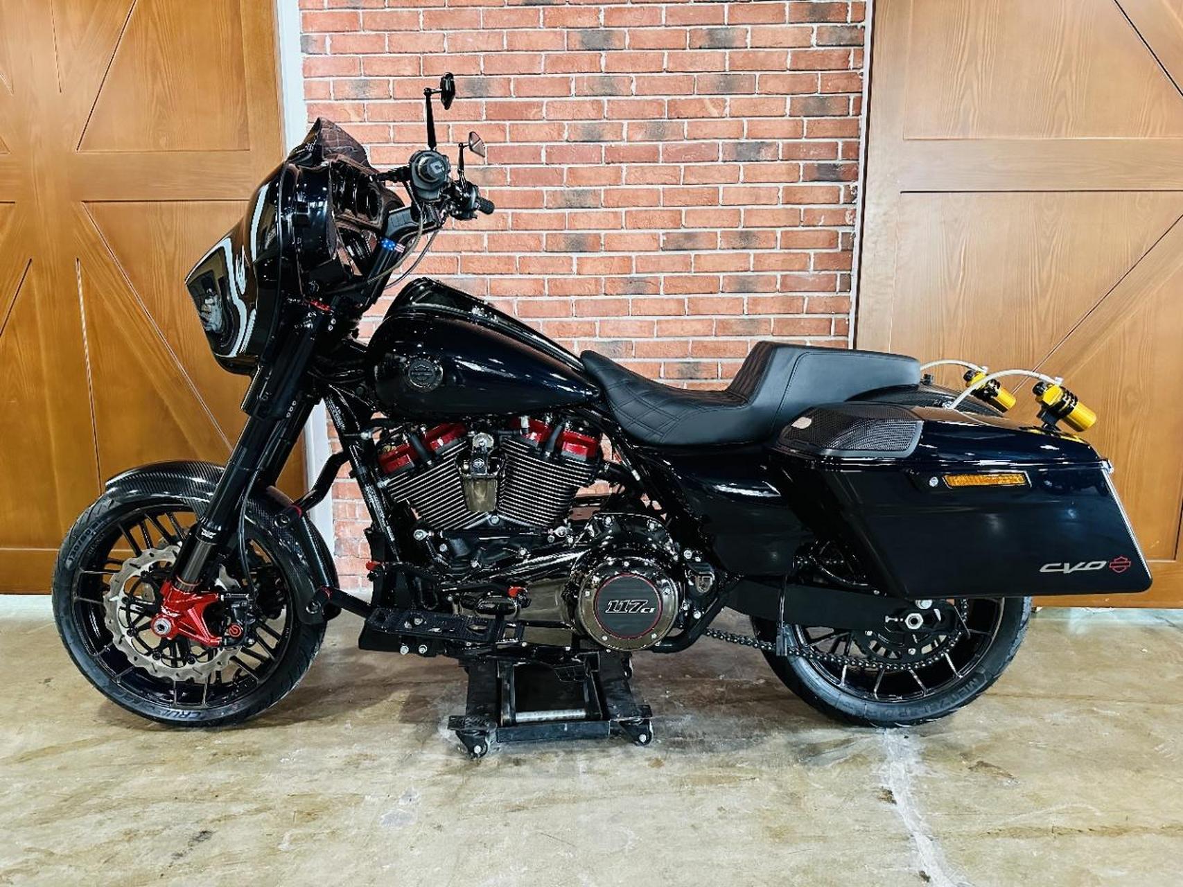 【车辆名称】h-d 哈雷 大道滑翔cvo 冰封蓝 【基础信息】2022年 800