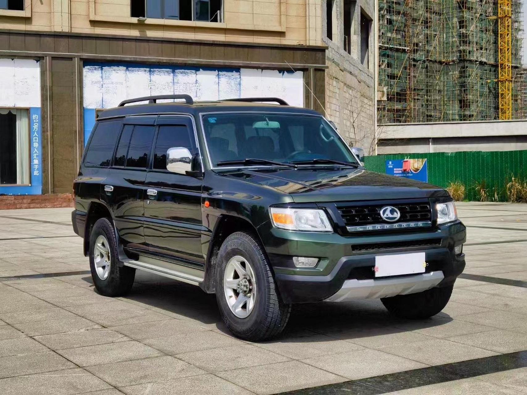 19年6月上牌硬派越野猎豹q6,可上山可下河2.4手动电子四驱.