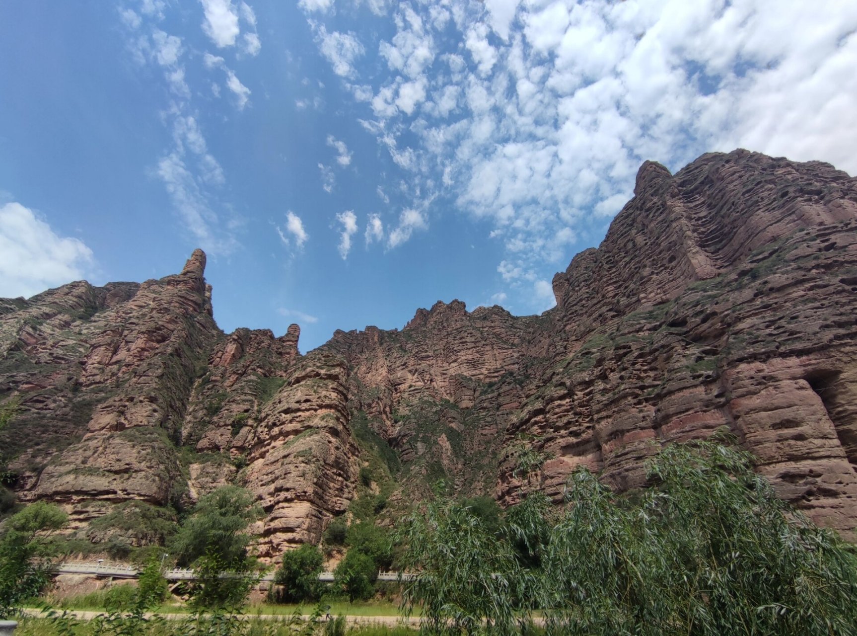 兰州周边一日游,刘家峡炳灵寺. 带娃去刘家峡坐船,过周末啦.