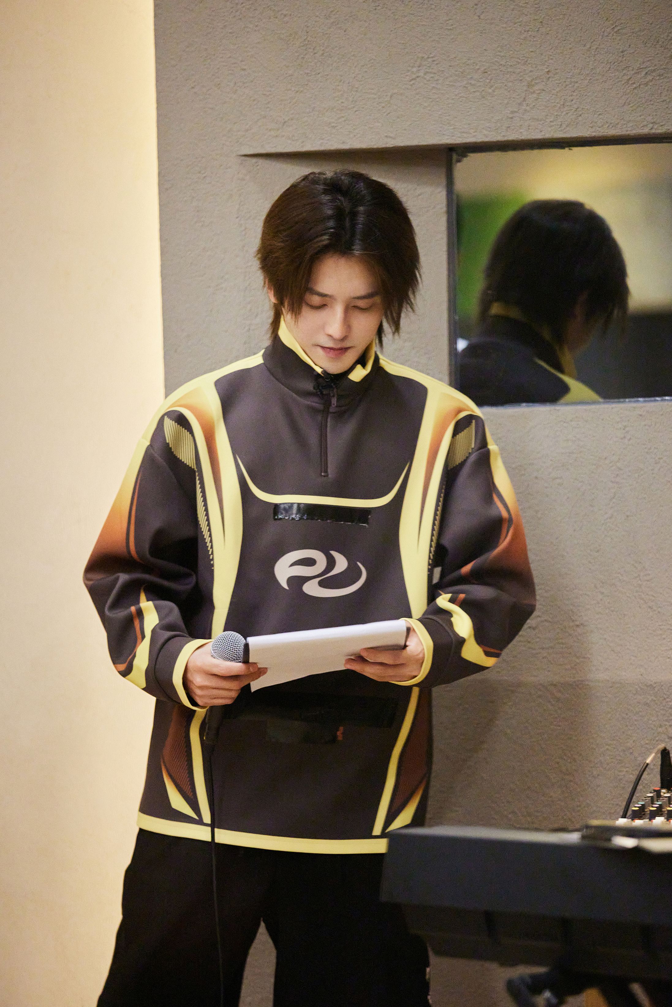 符龙飞欢欢喜喜入哥营,唱跳舞台再 1!