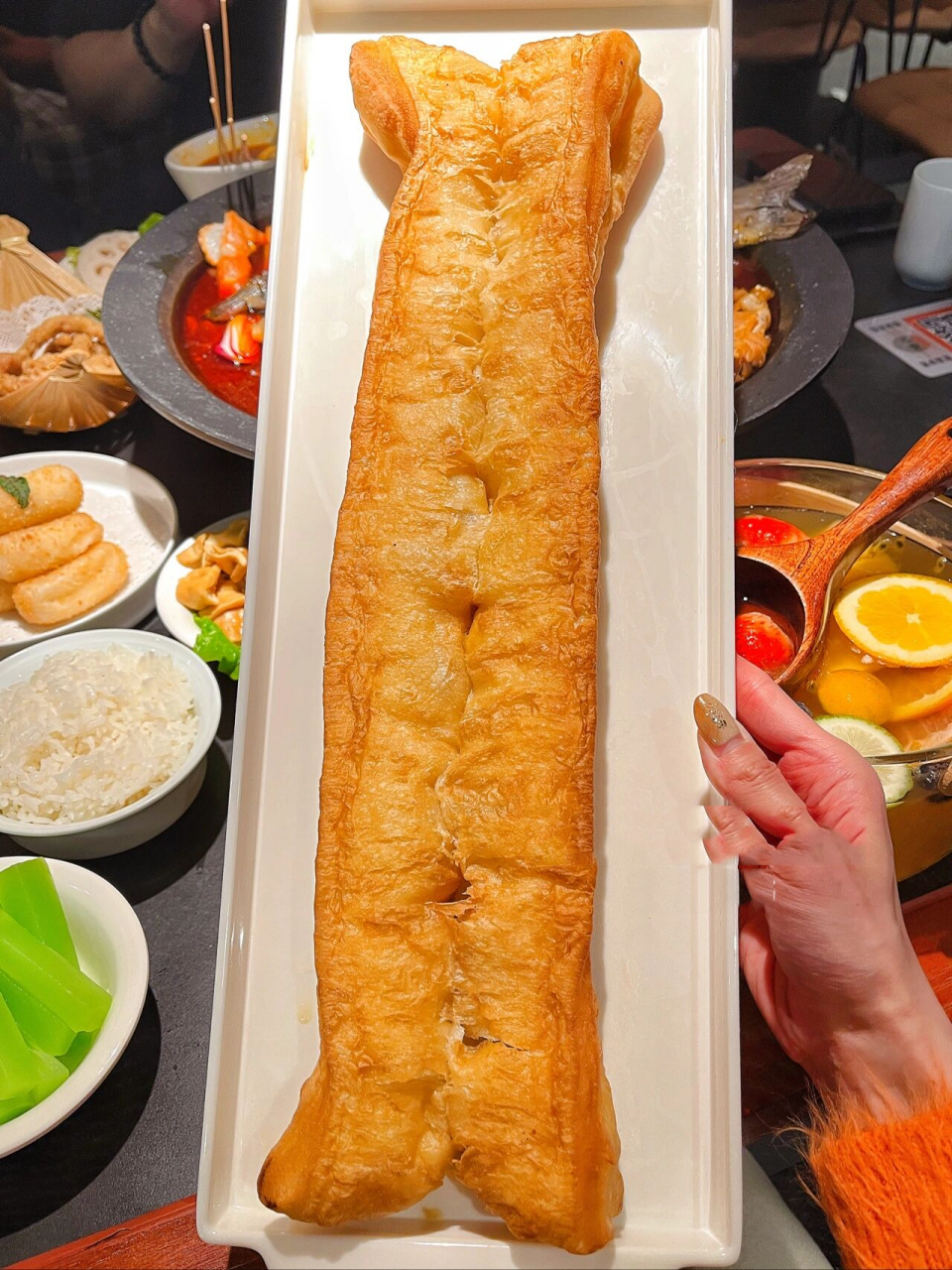 我真的头一回看到这么大号的油条～ 超级巨无霸有木有9199 名字