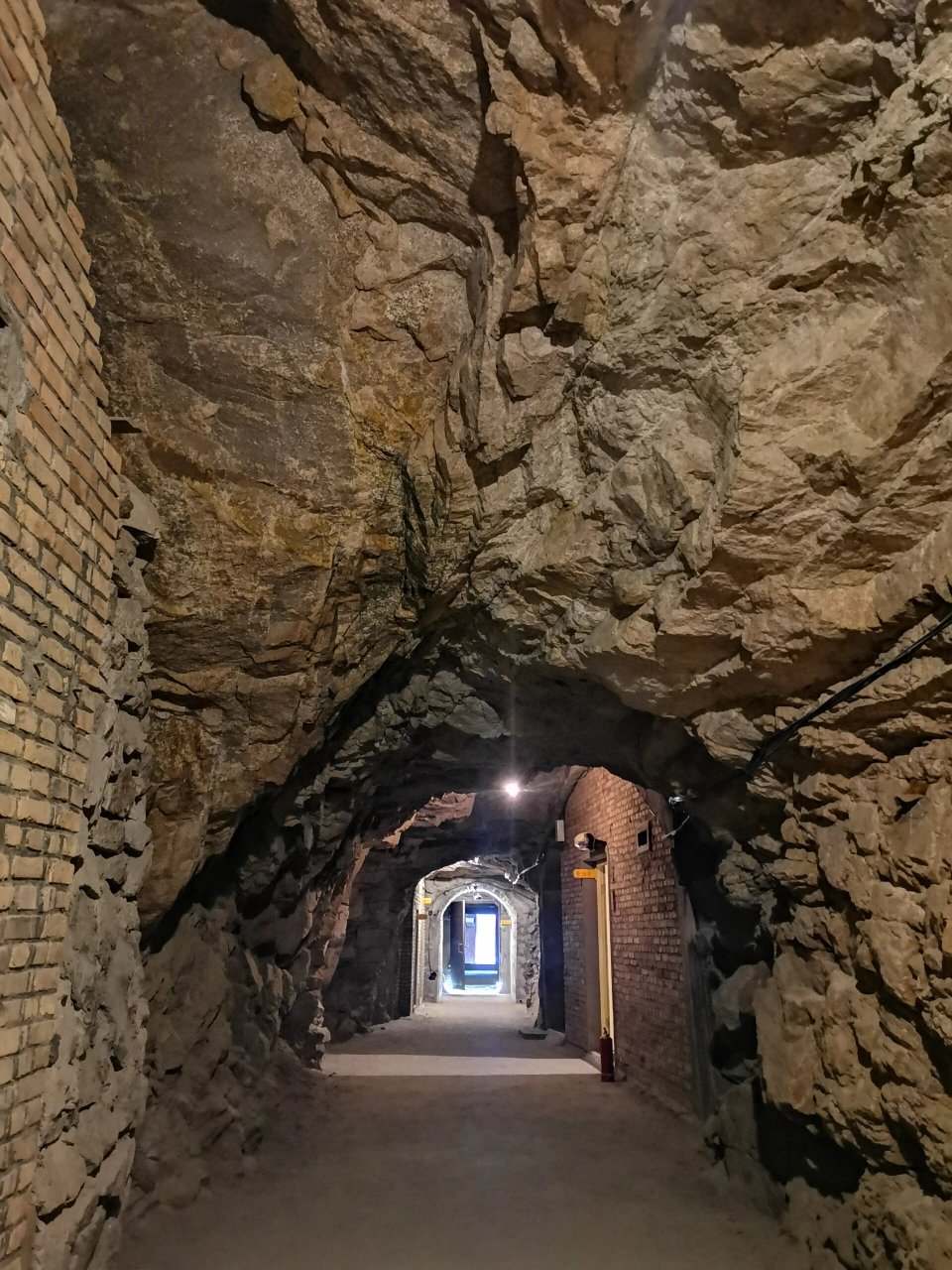 原子弹氢弹研发和爆炸试验基地 马兰红山军博园位于新疆巴州,是我国