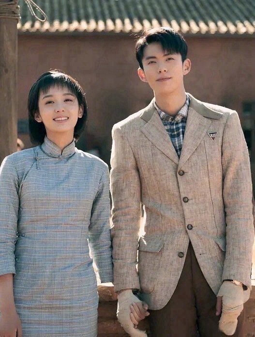 王鹤棣霍建华合照战火中的青春周也周也战火中的青春童瑶叛逆者剧照朱