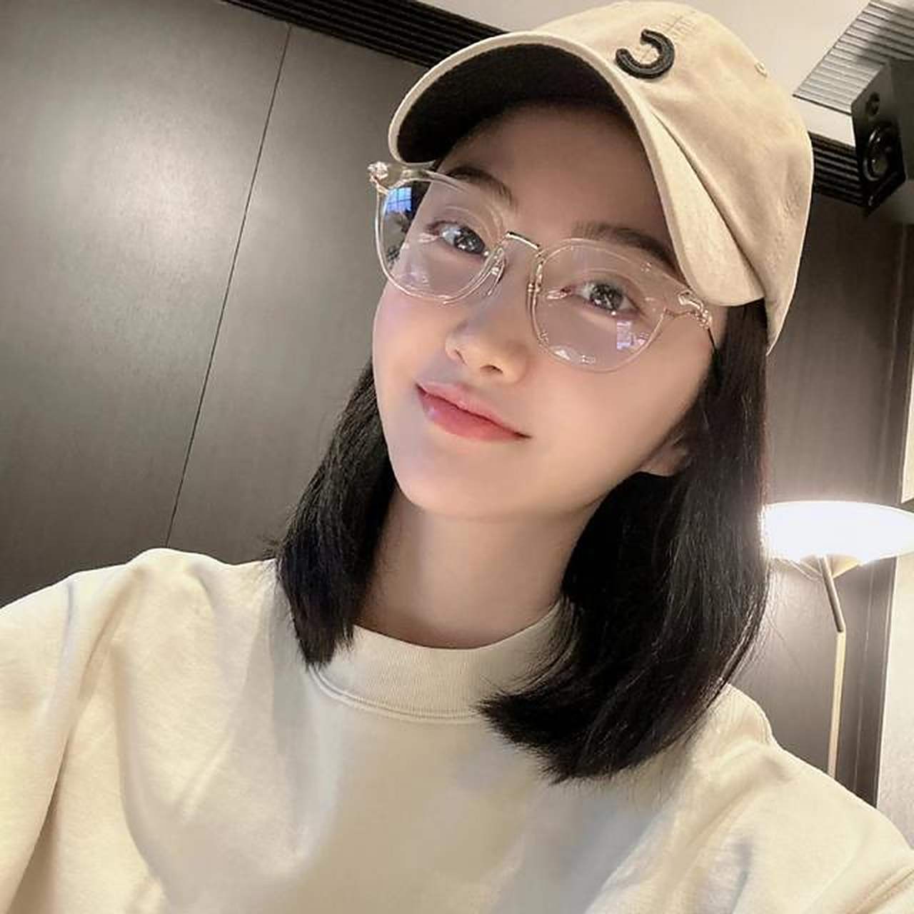 景甜九宫格甜美私服头像