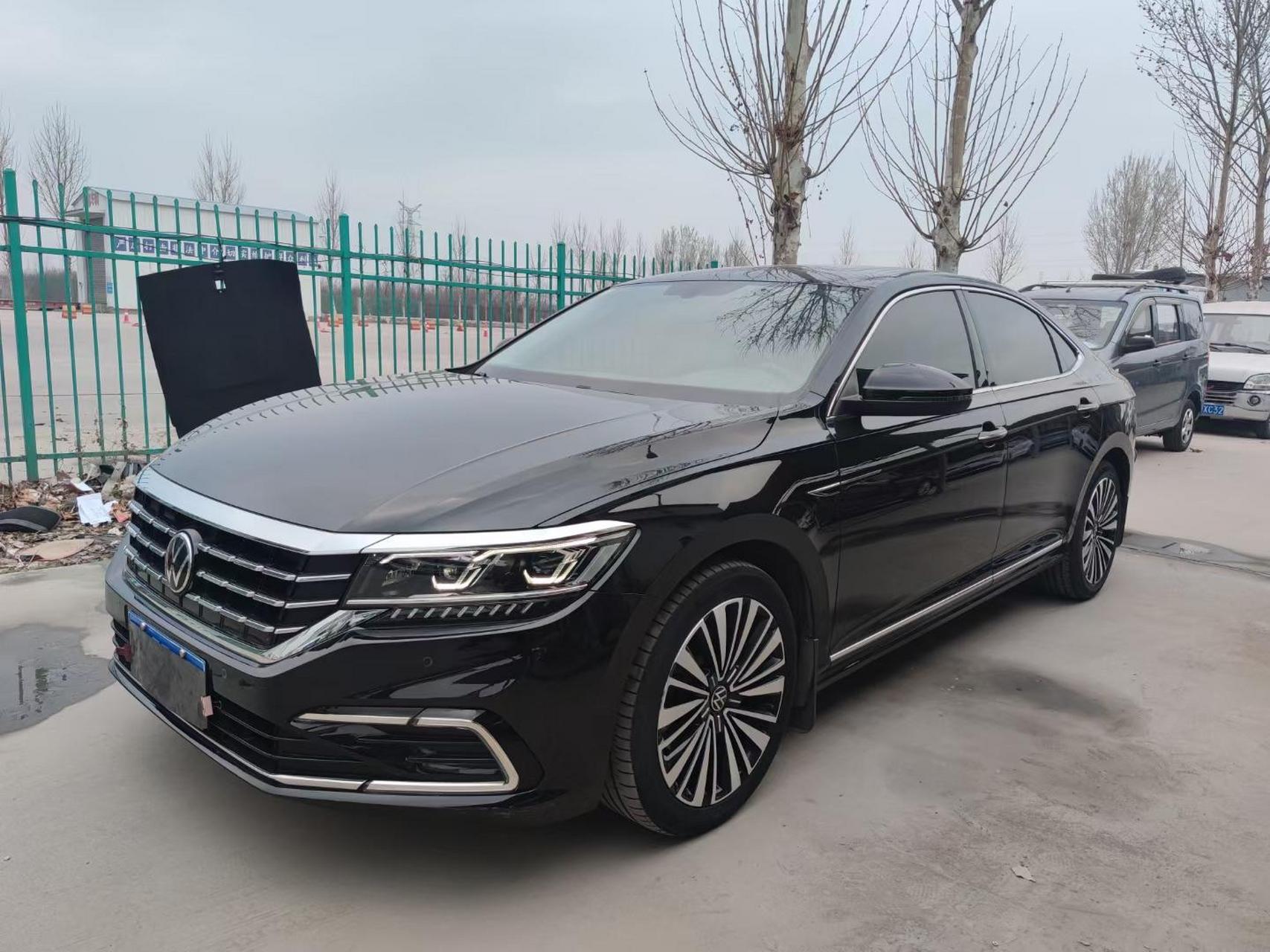 21年4月2021款 帕萨特 330tsi 豪华版,指导价23.79万.一手车,3.