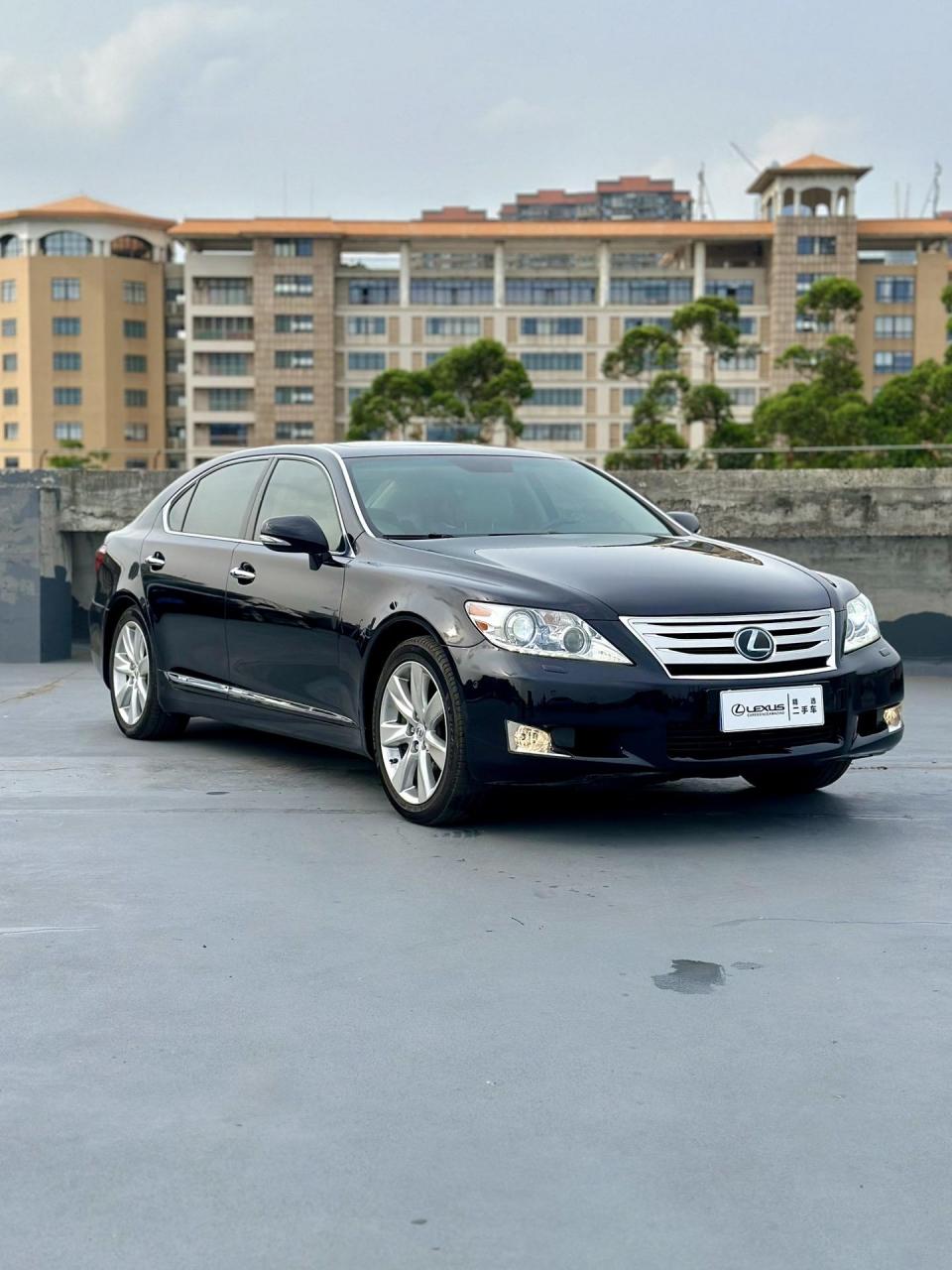 亚洲汽车工业的巅峰 凌志顶级行政级轿车 5.