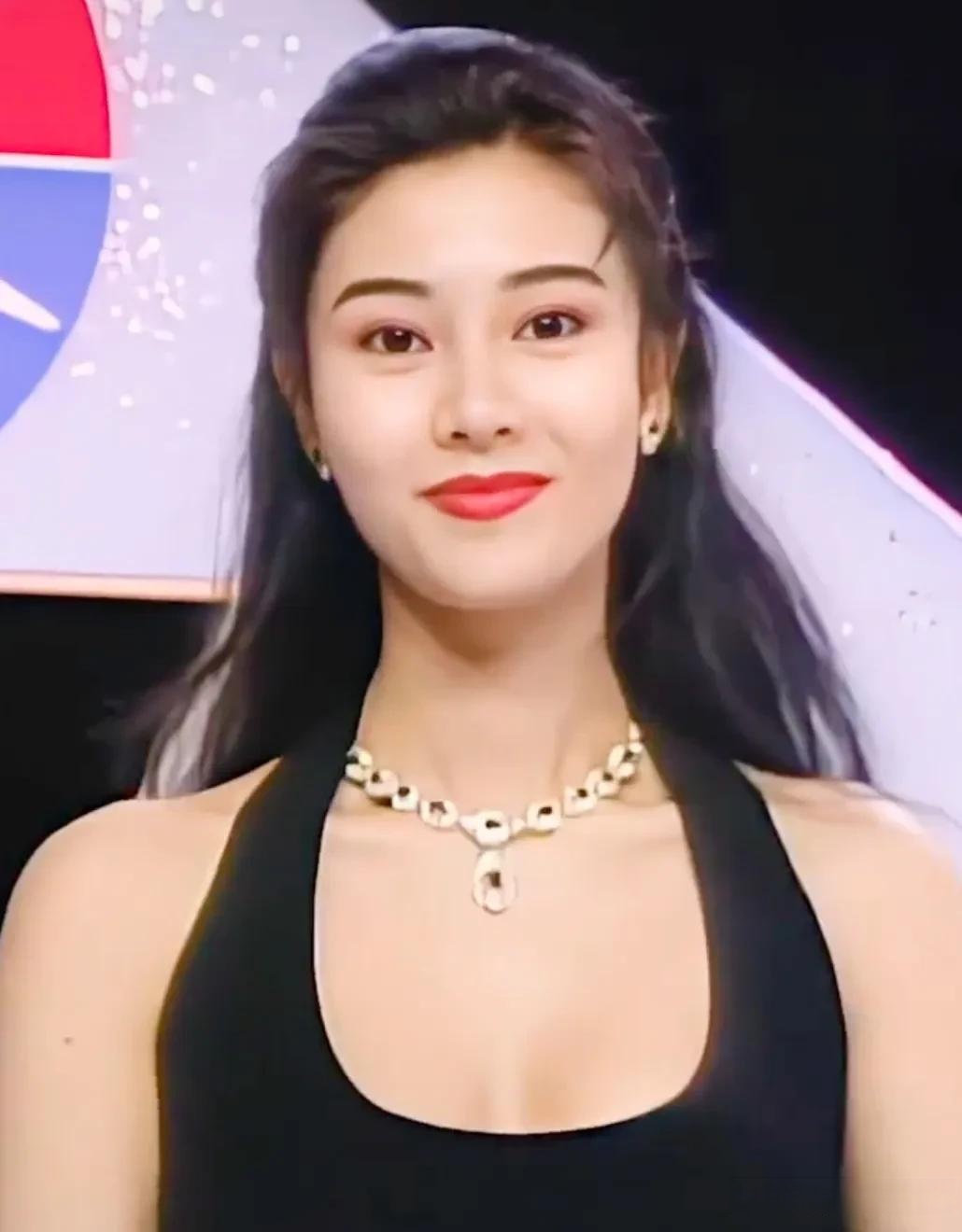 李嘉欣美照喜欢的赶紧收藏起来经典的港风女神 李嘉欣 哪位港姐最美