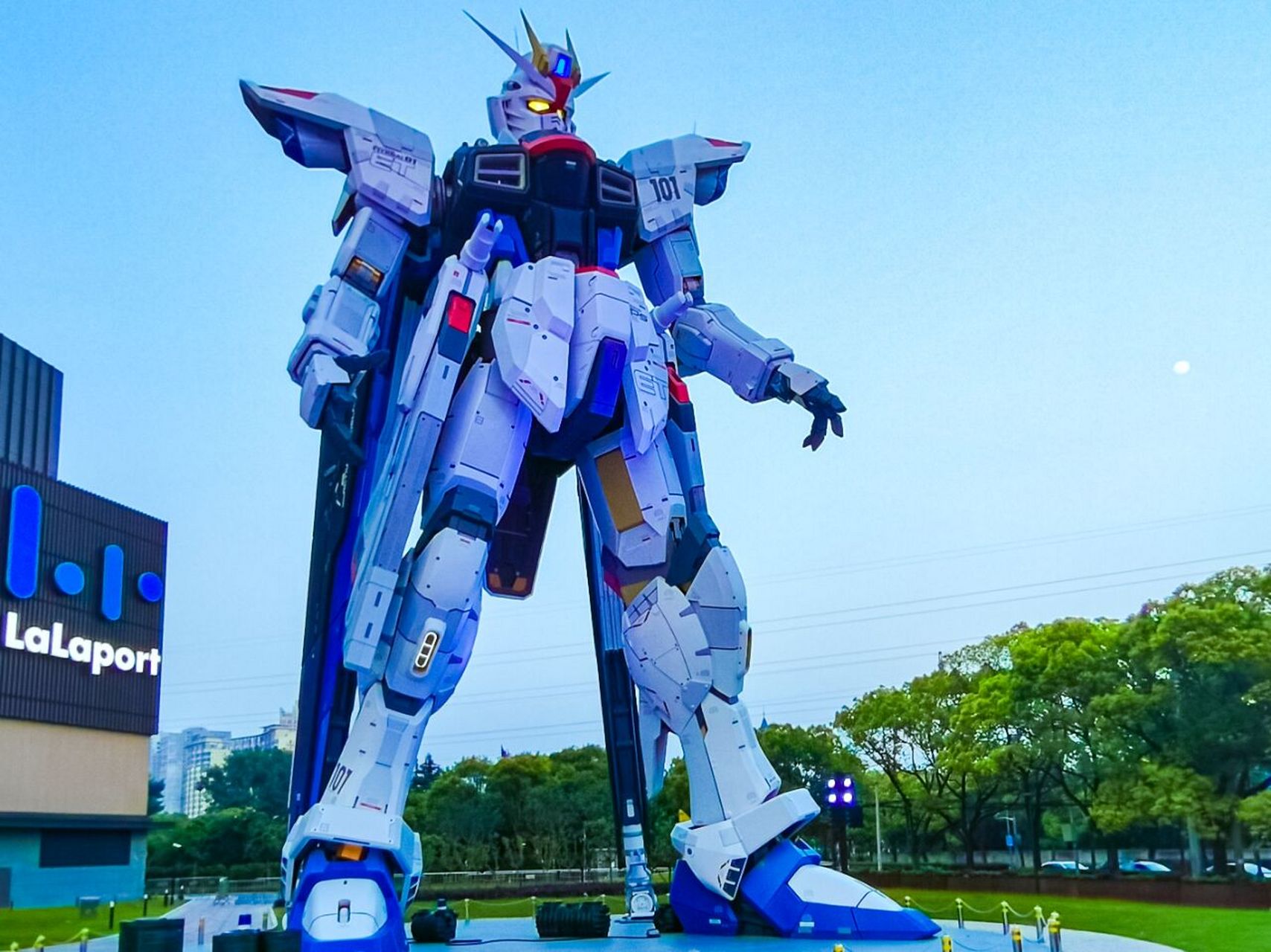 摄影攻略 | 上海金桥巨型高达摄影攻略 2021年4月份,上海金桥的18米