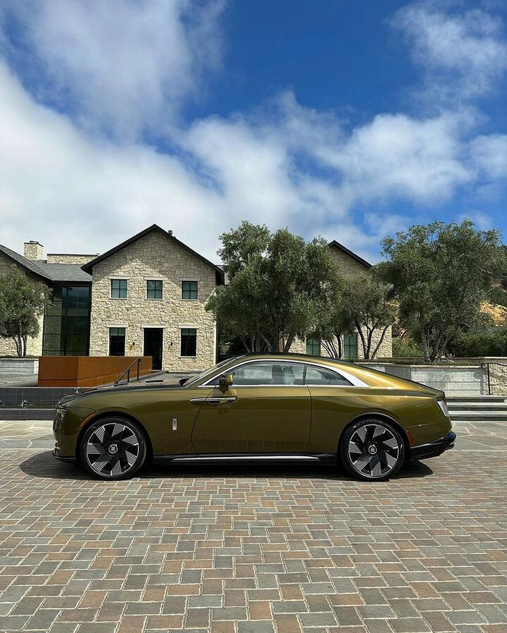 劳斯莱斯 rolls royce spectre