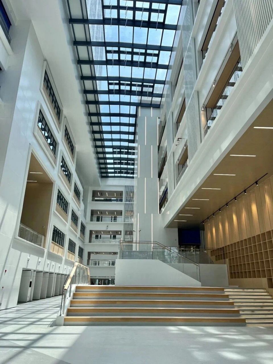 平和学校金鼎校区顺利完工  5月9日,平和学校金鼎校区已按计划全部