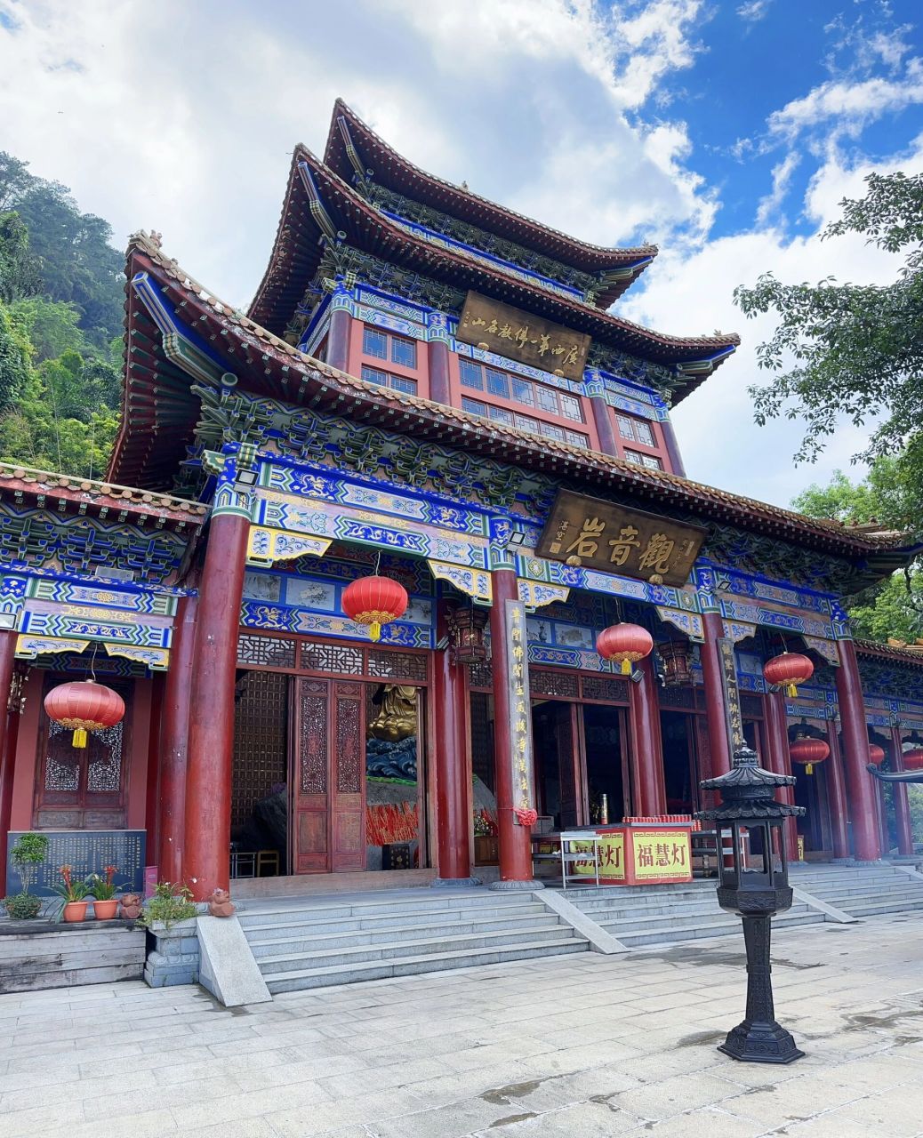 桂平西山一日游    一次性的门票跟年票是相差不大的价格,到现场的