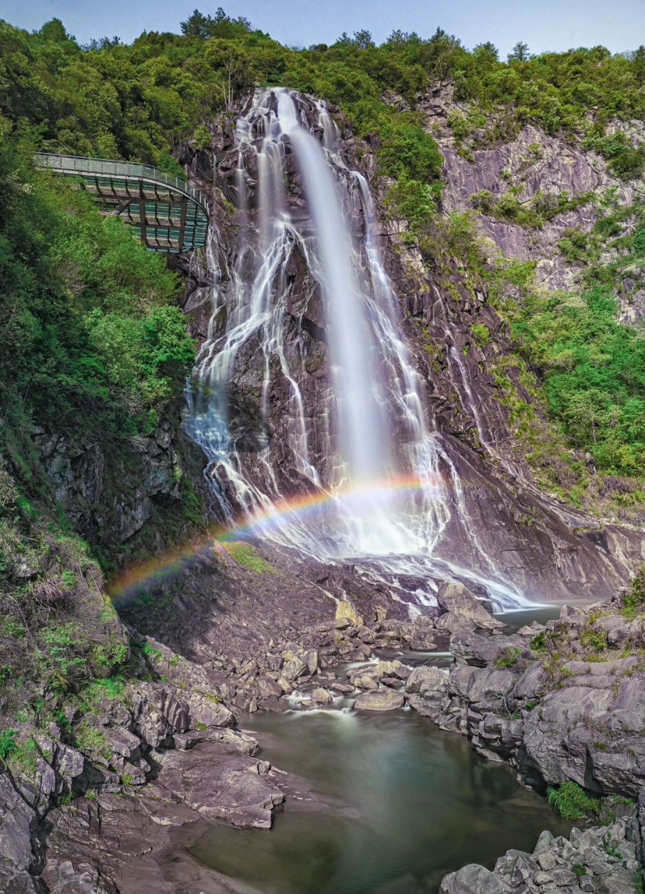 彩虹瀑布 大别山彩虹瀑布景区