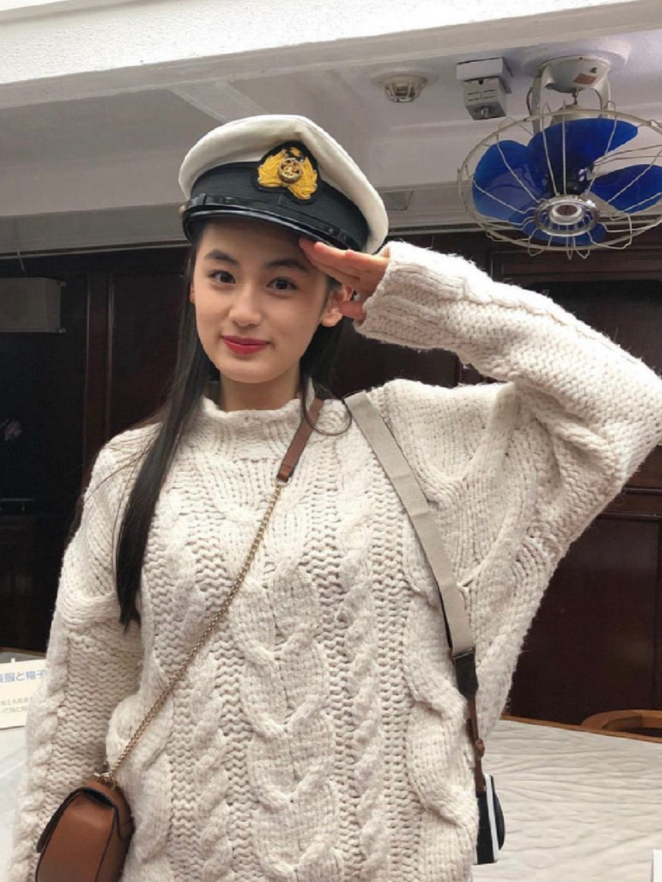 日剧《first love》女主八木莉可子私服,英气又清丽!