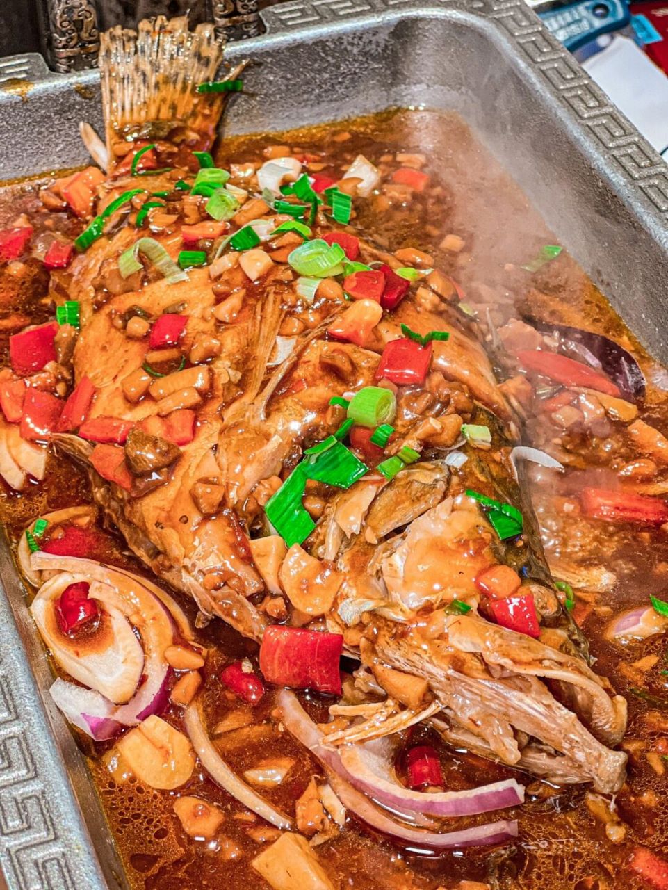 黄山必吃美食臭鳜鱼,第一口我就傻了 96有空来打卡一下据说黄山排名