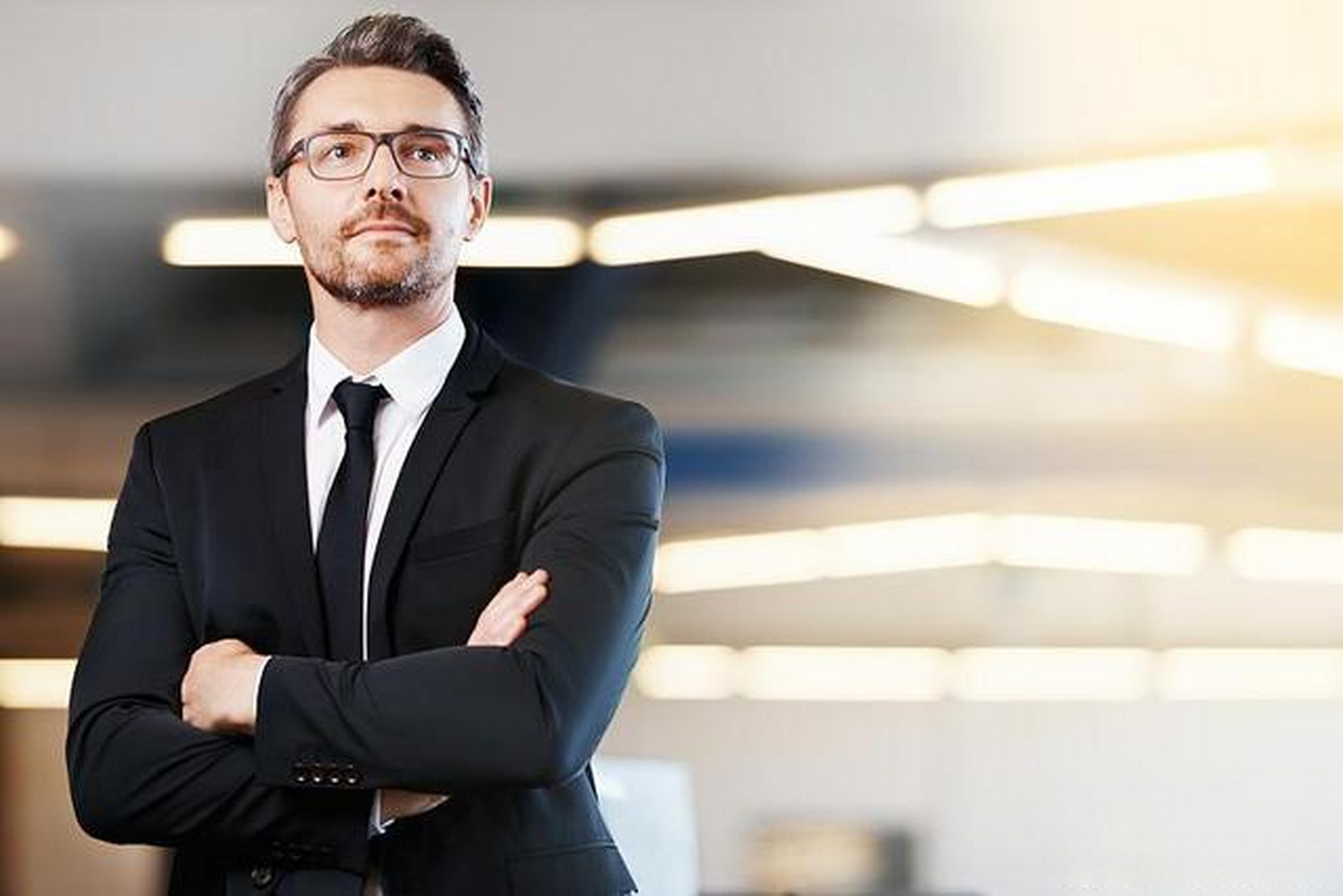 宽容大度的男人最美 3.顾家爱家的男人最美 4.沉默稳重的男人最美 5.