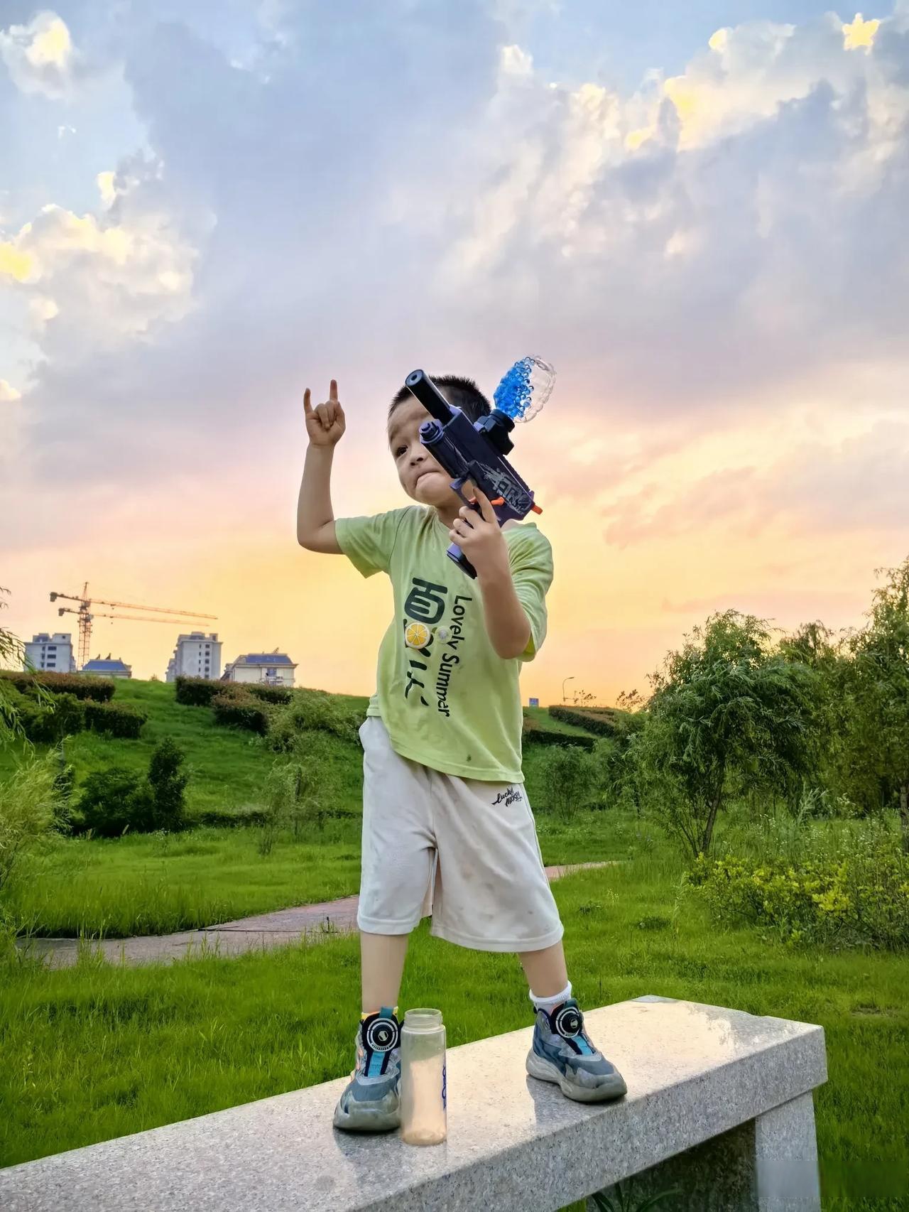 六月的天,小孩的脸,说变就变呀!随手拍日落美景 分享一张日落的照片吧