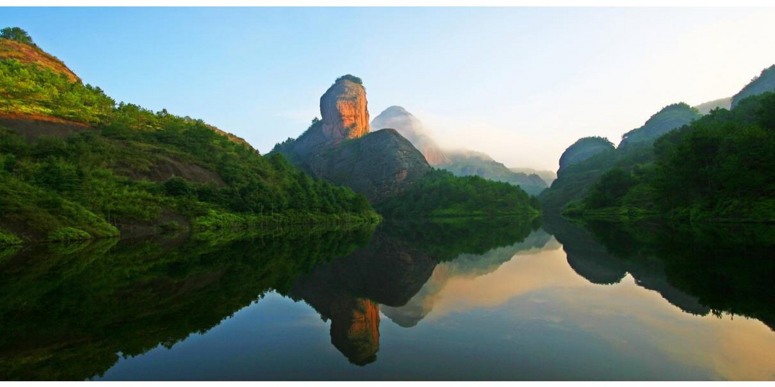 家乡的景点:翠微峰 宁都翠微峰,位于江西省宁都县城南15公里处,是宁都