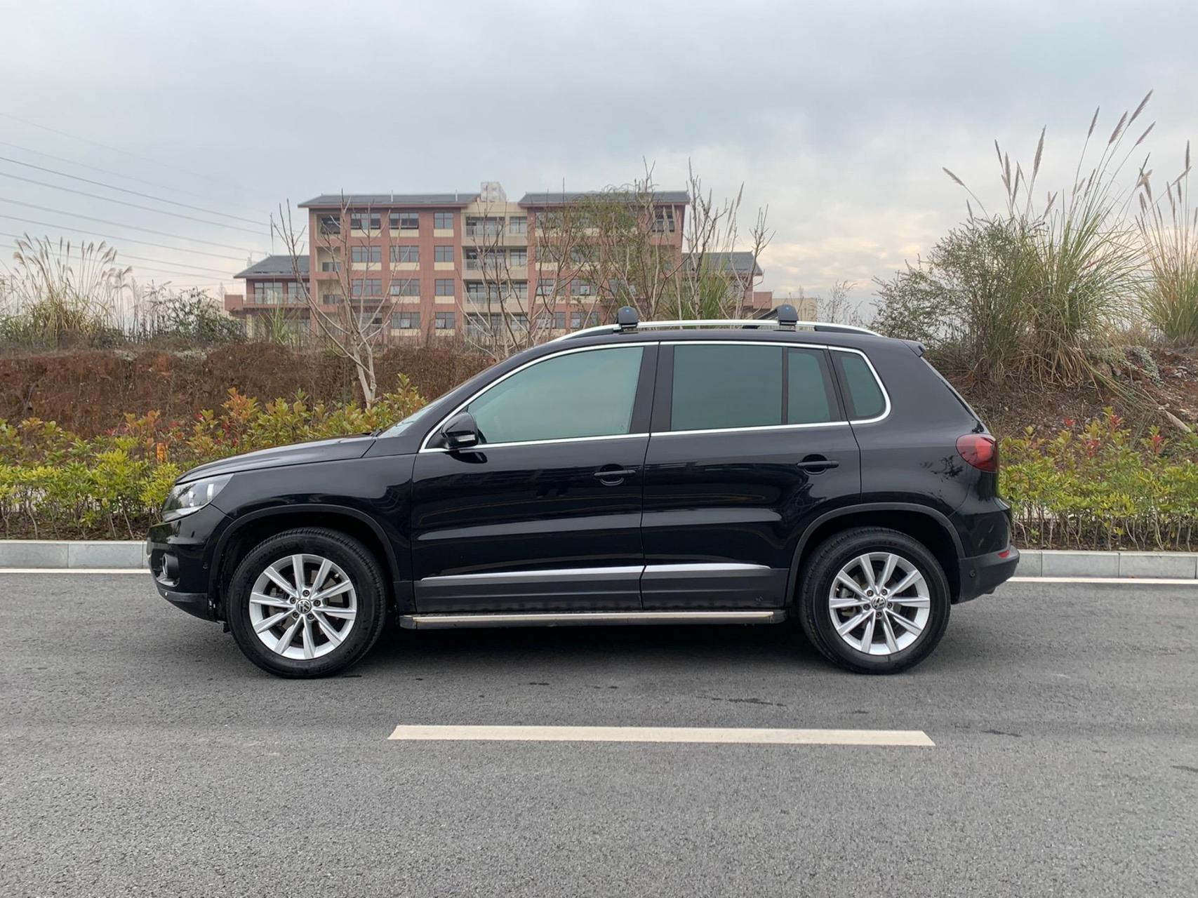 新到一台进口柴油四驱大众途威,2.