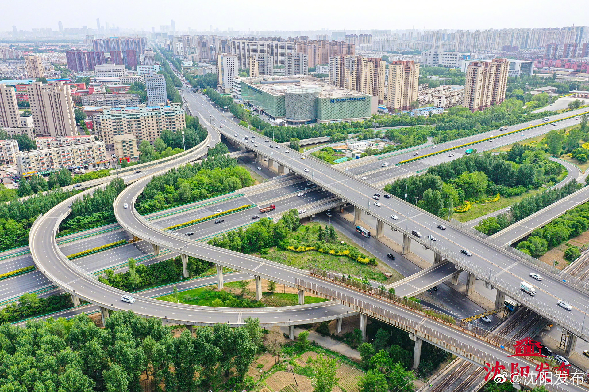 四环快速路提升工程进行中】今年,沈阳启动四环快速路提升工程,续建