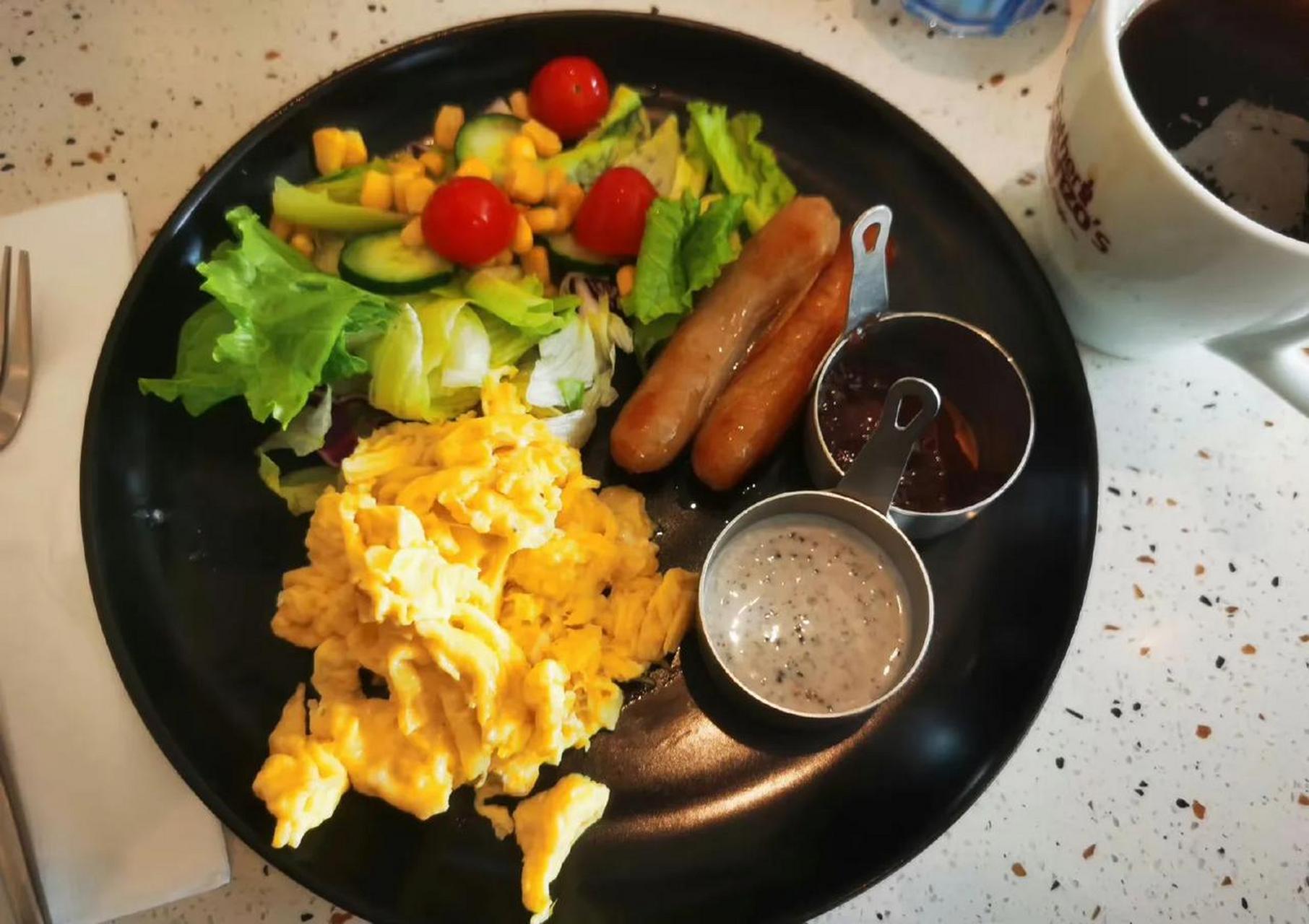 必胜客午餐!一个人享受!