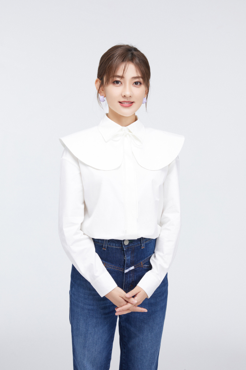 梁洁春日小清新写真组图