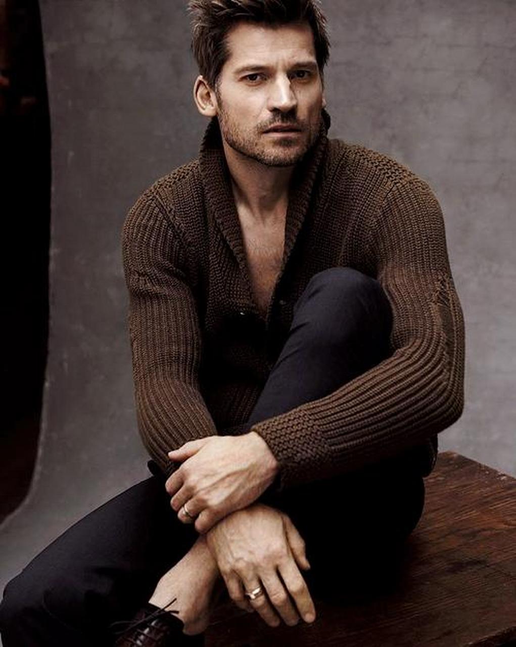 nikolaj coster-waldau,丹麦男演员.胡渣,高大,金发,碧眼,太帅了.