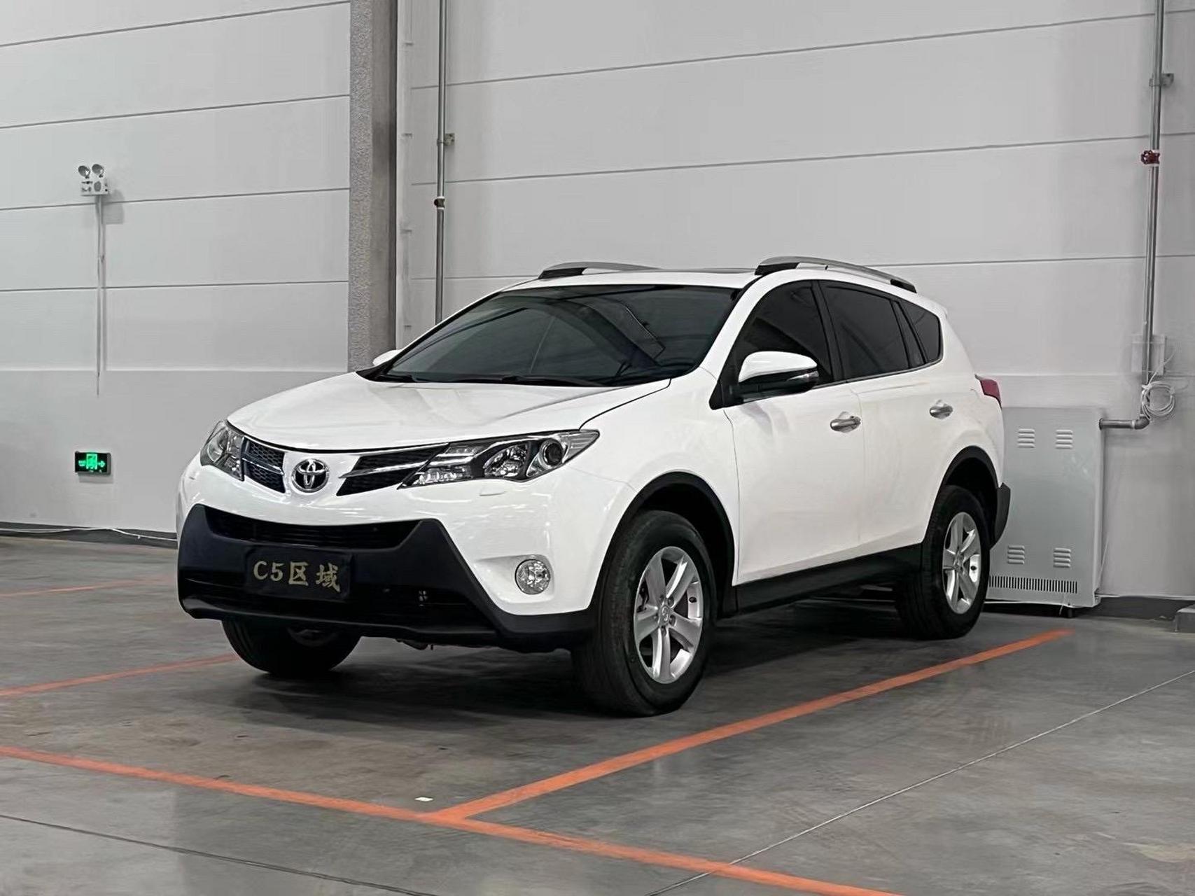 2013款丰田RAV4图片