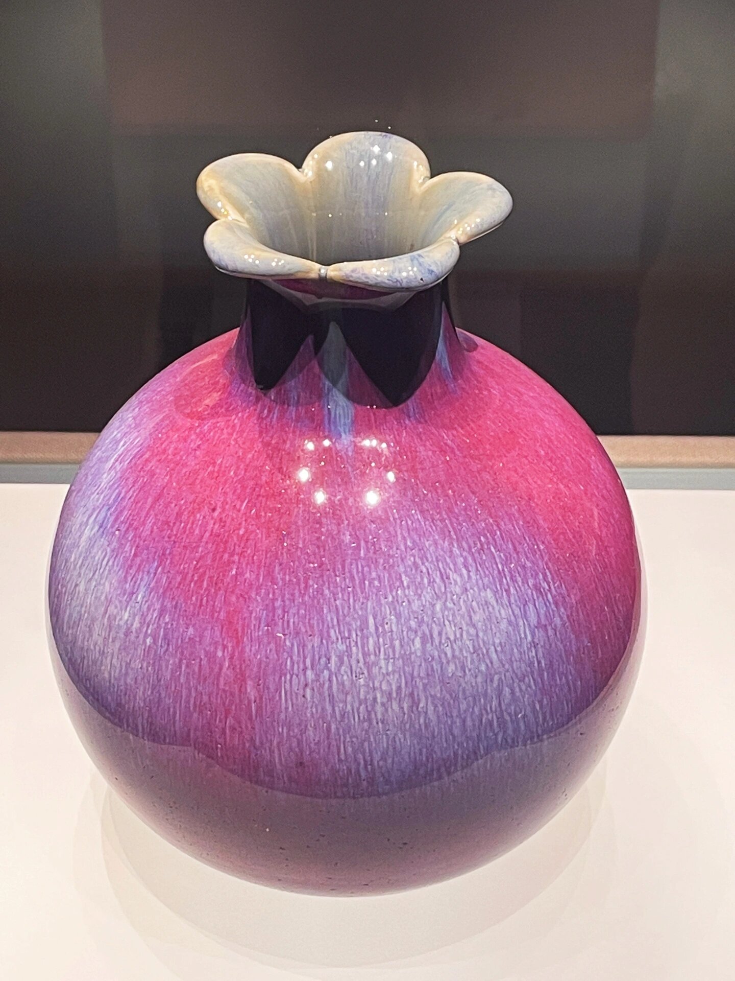 窑变红釉石榴尊