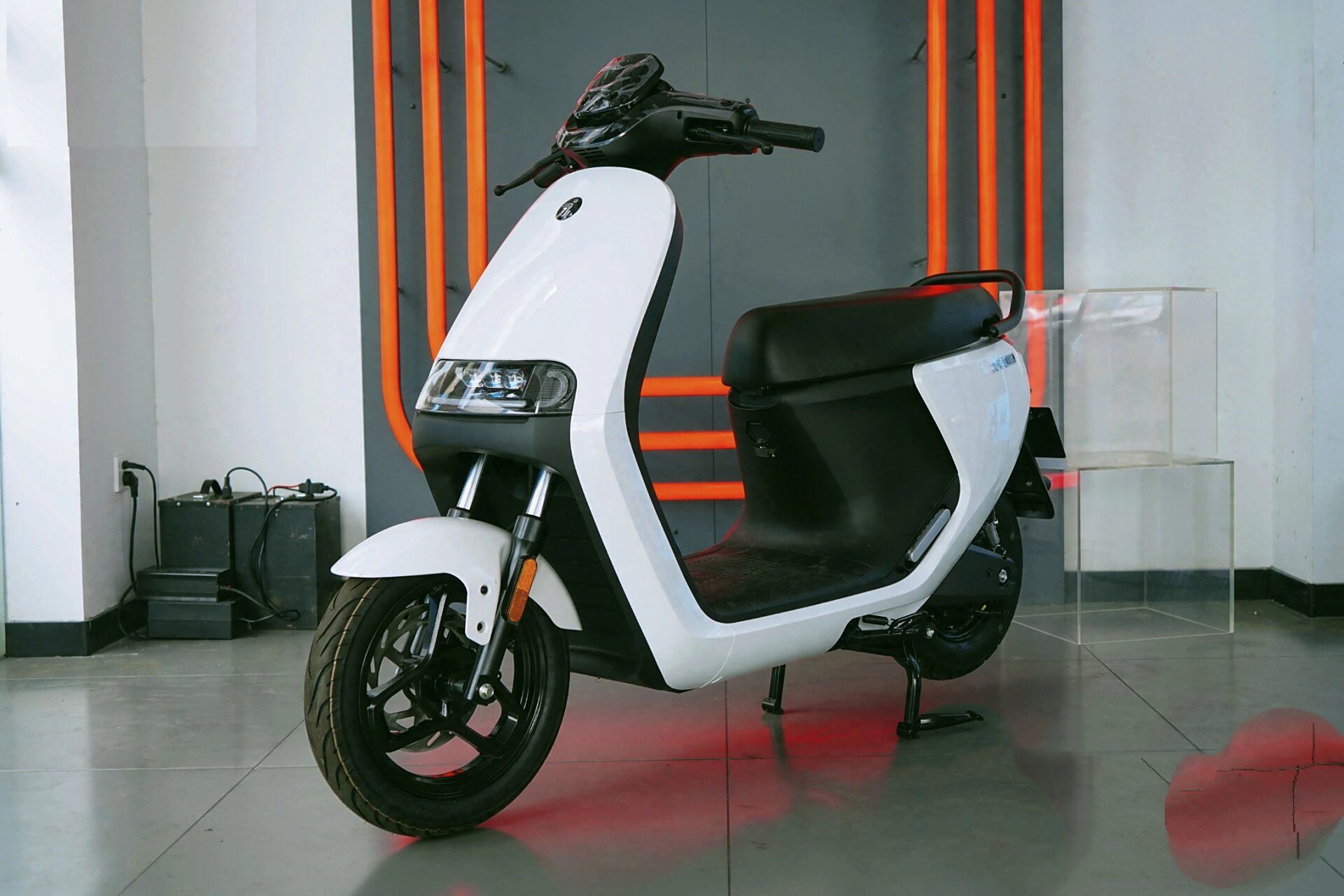 九号e80c 九号e80c 热门车型 5799(带电池) 广州州免费送货 购车加9.