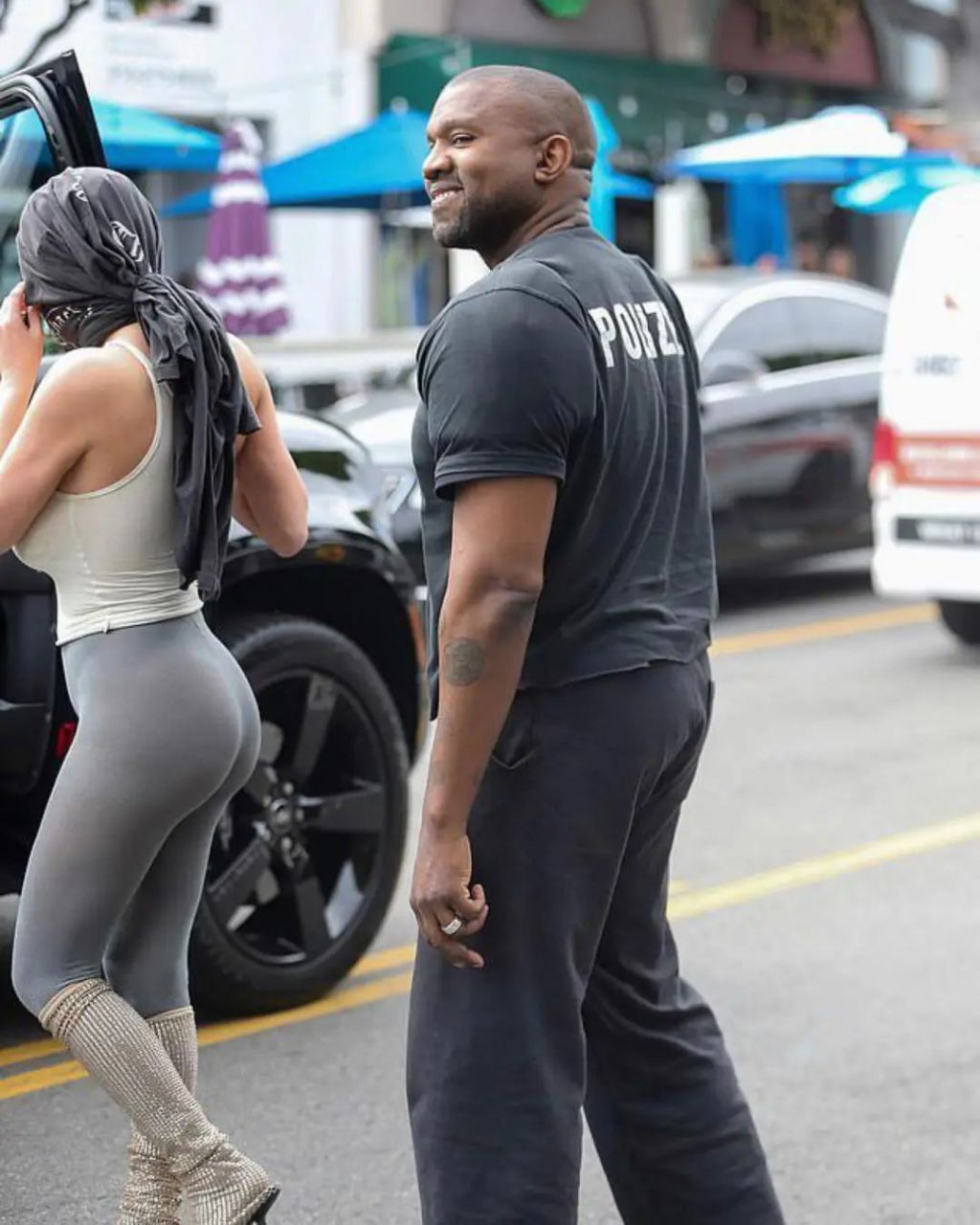 今晚 20:00,「白斑马」yeezy 350 v2 将正式回归!