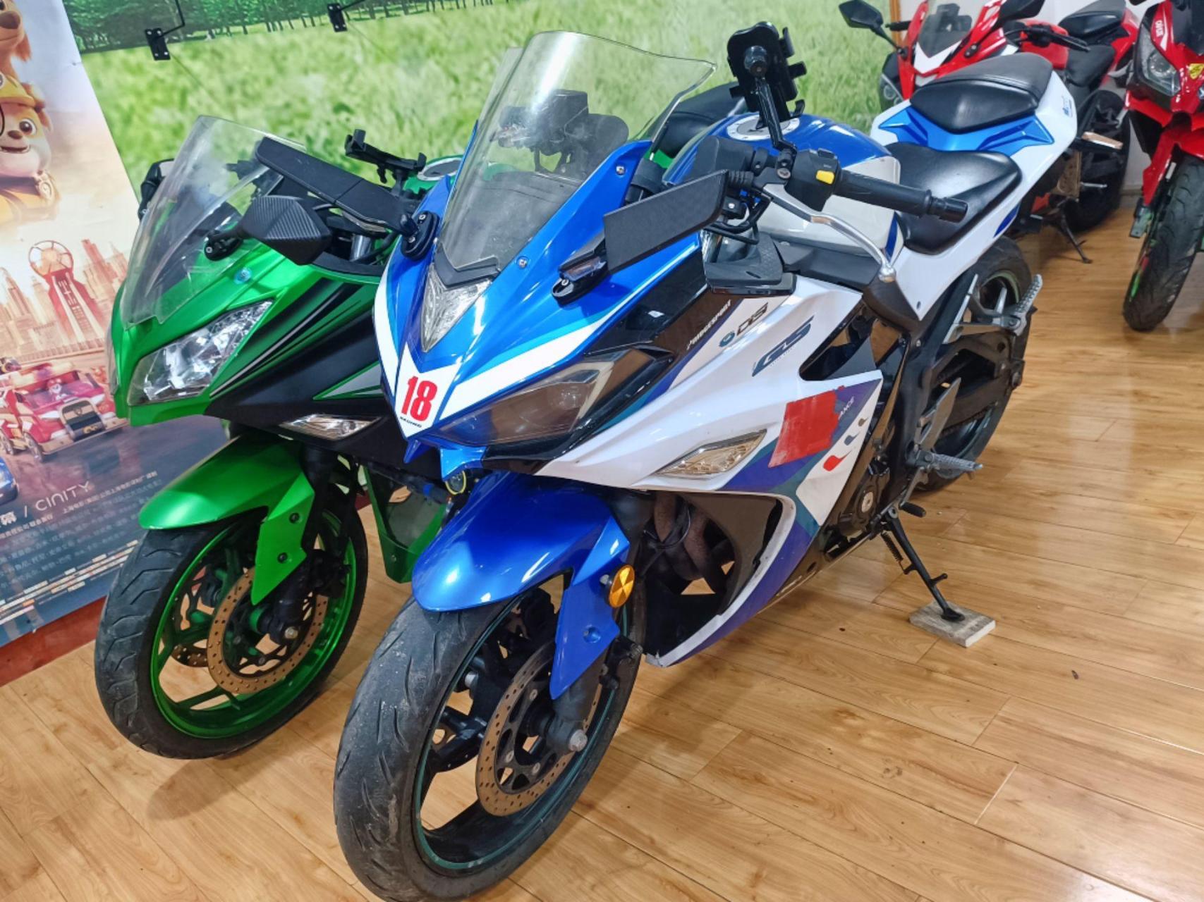 最新到店3台双缸400cc战神r3  手续齐全 有牌有证  随时过户 看上来