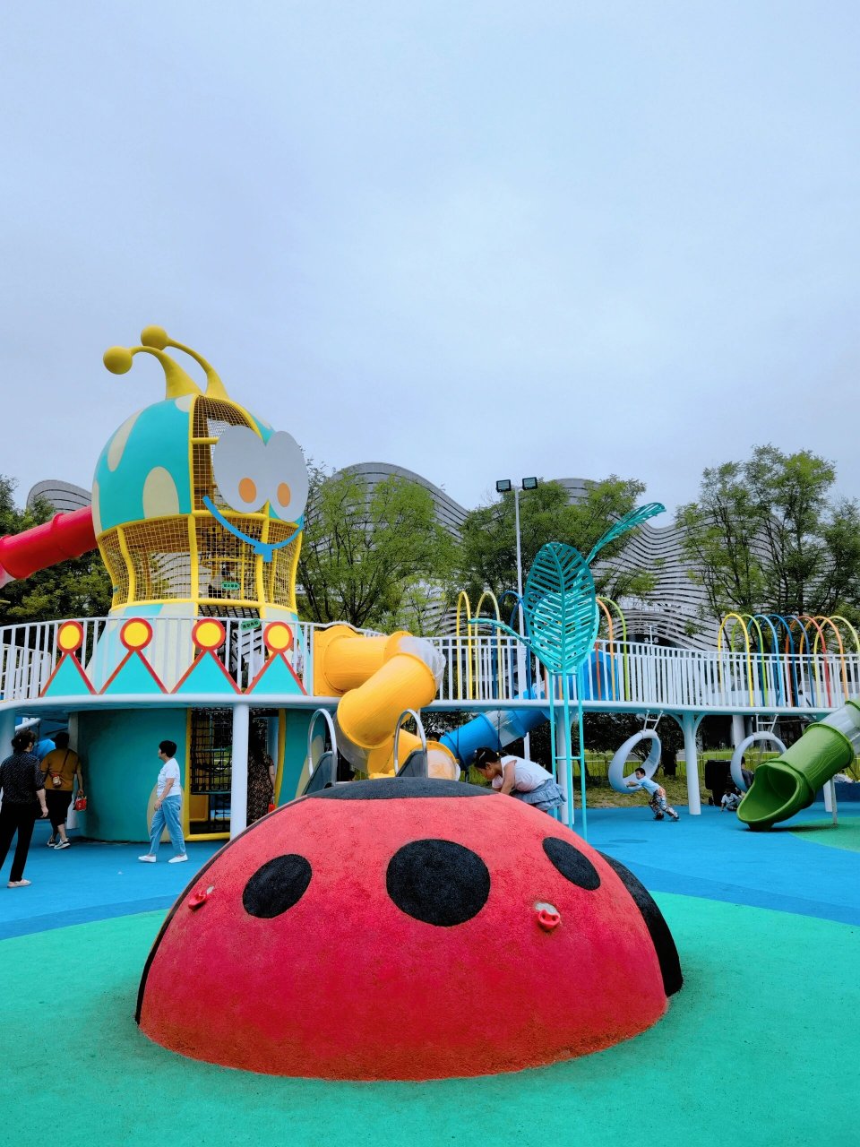 西安遛娃|奥体中心儿童乐园 西安奥体中心主题游乐园,设施齐全还免费
