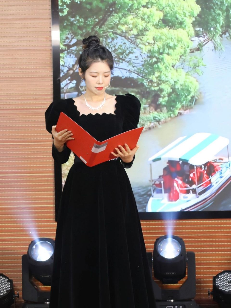 朗诵造型分享|扛住相机抓拍啦!