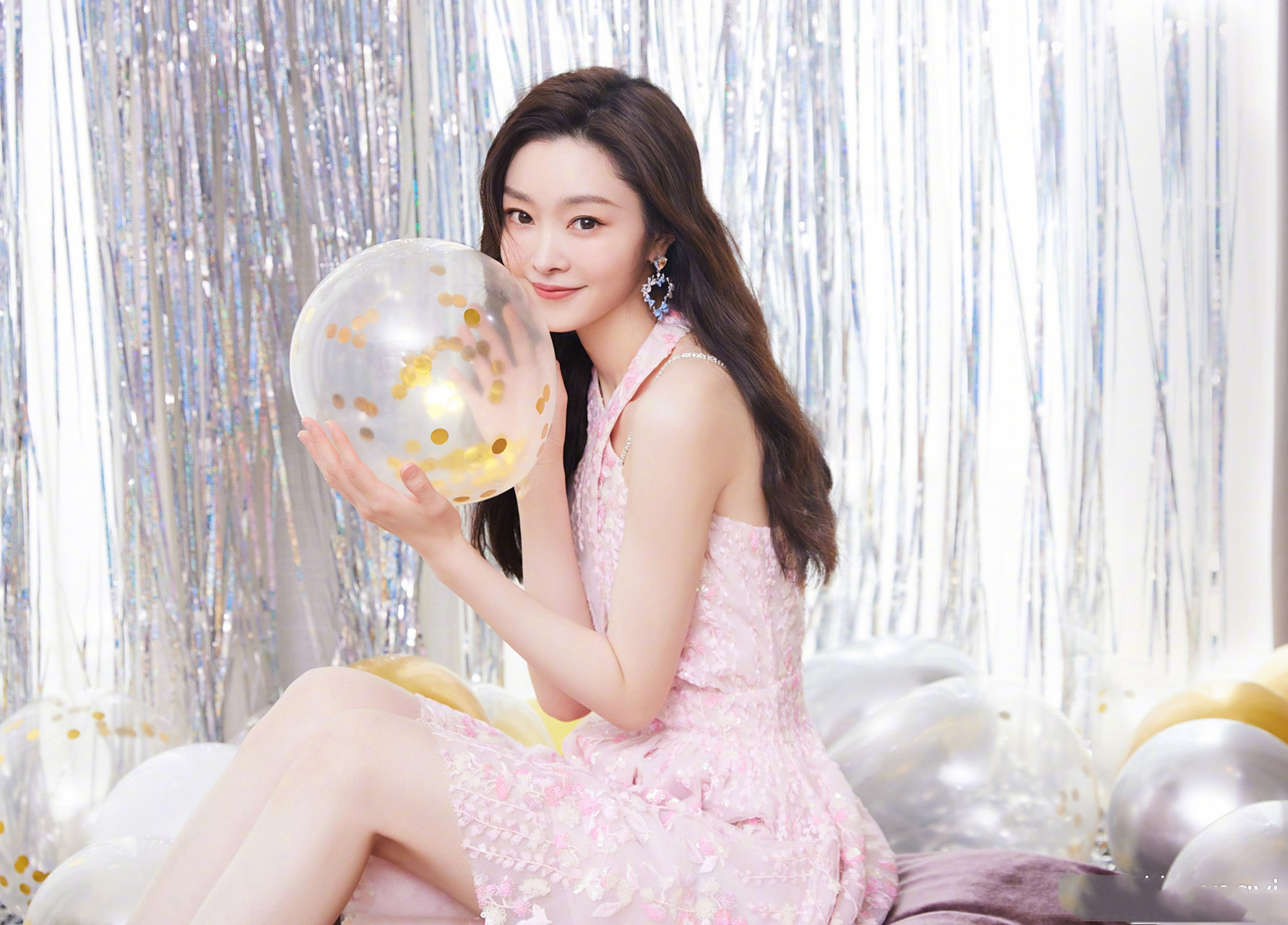 宋轶生日写真高清组图,粉色温柔的姐姐