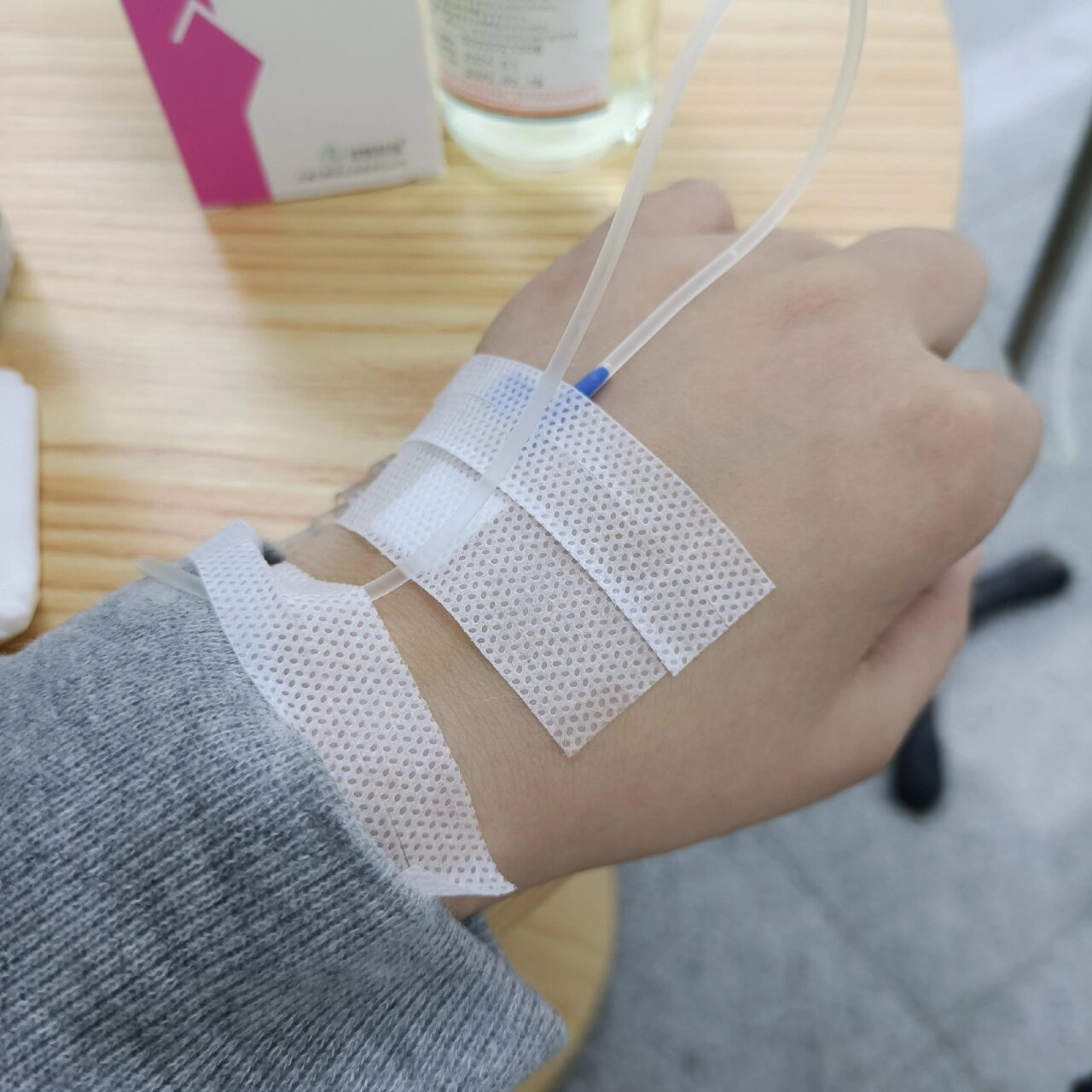一个人打点滴