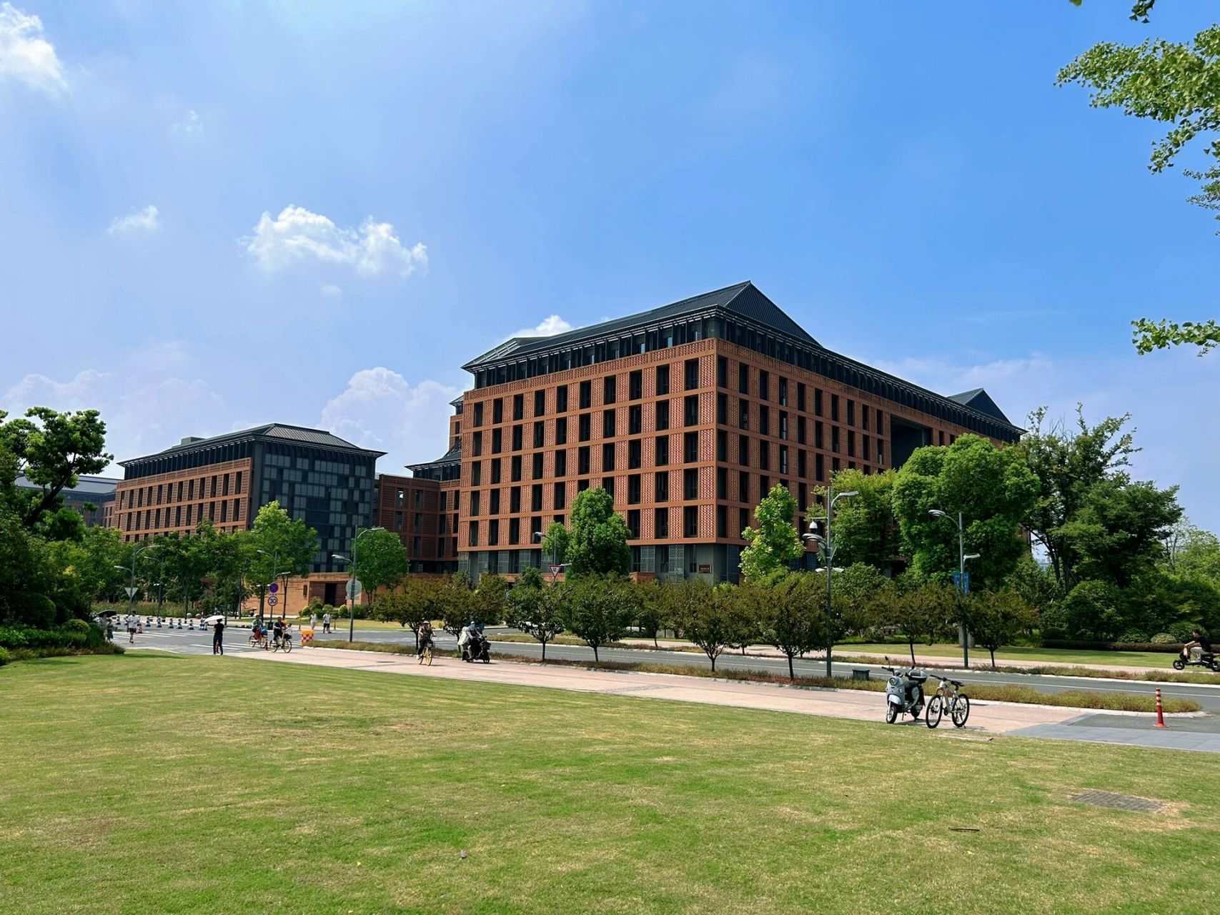 浙江大学紫金港校区打卡 来都来了系列 回程刚好附近就是母校浙江大学