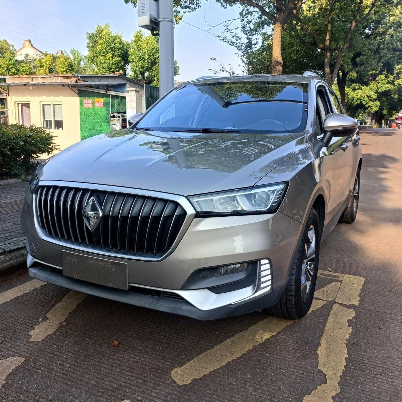 宝沃bx5 车辆车型:越野车 车辆产地:国产 车辆颜色:灰色 排气量:1.