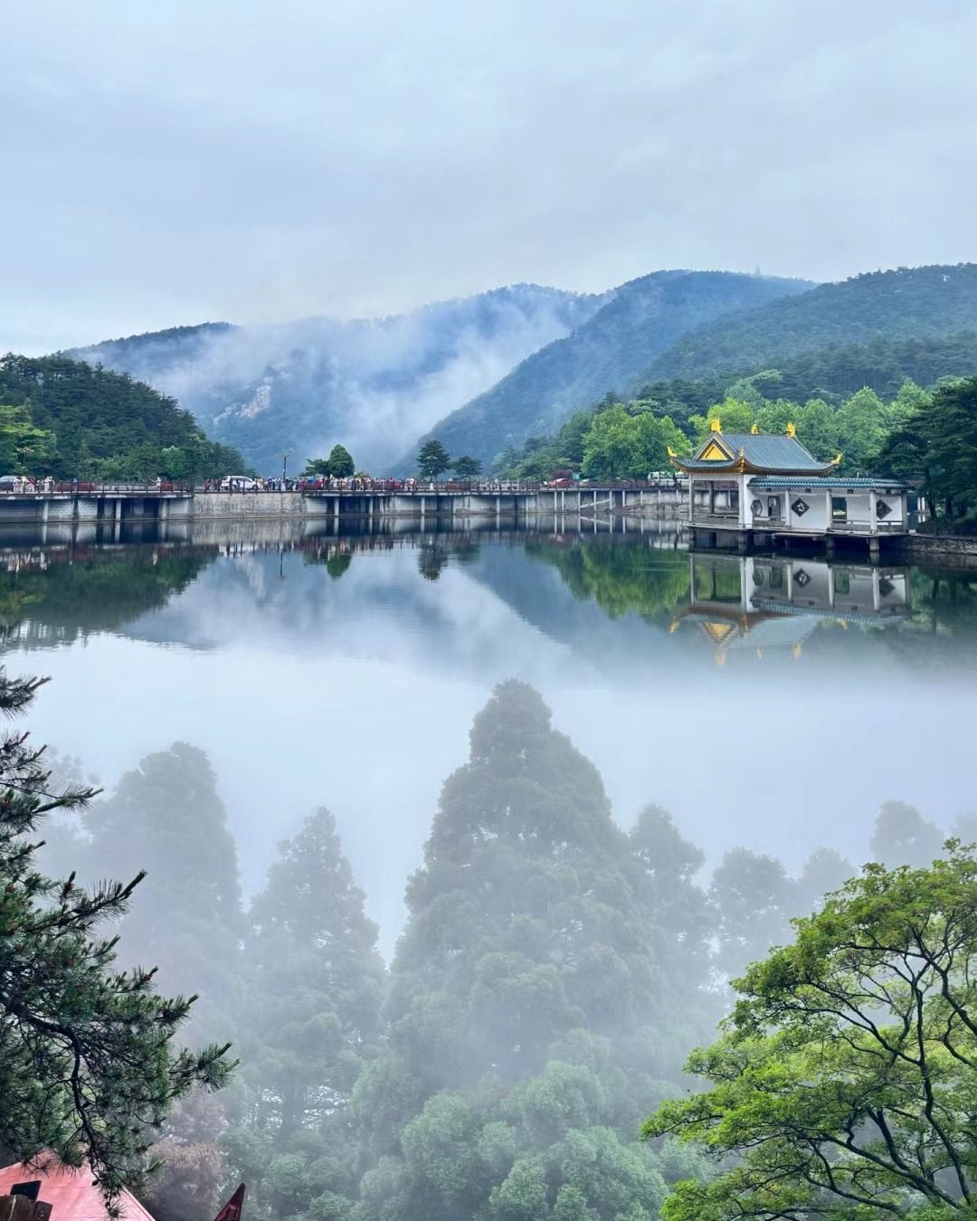 庐山春景图片