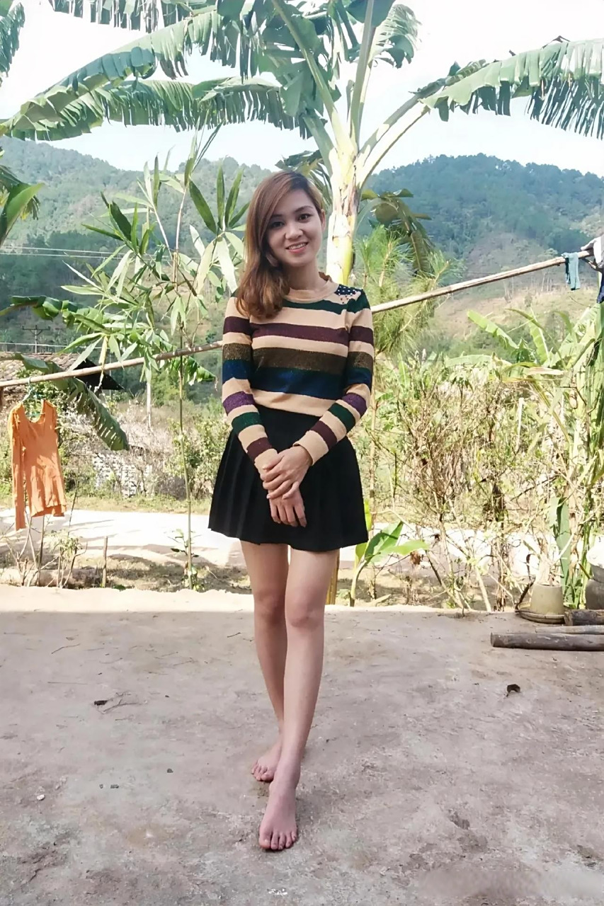 昨天在脸书上发现了一个群,里面有很多相亲信息,有越南女孩找老公的