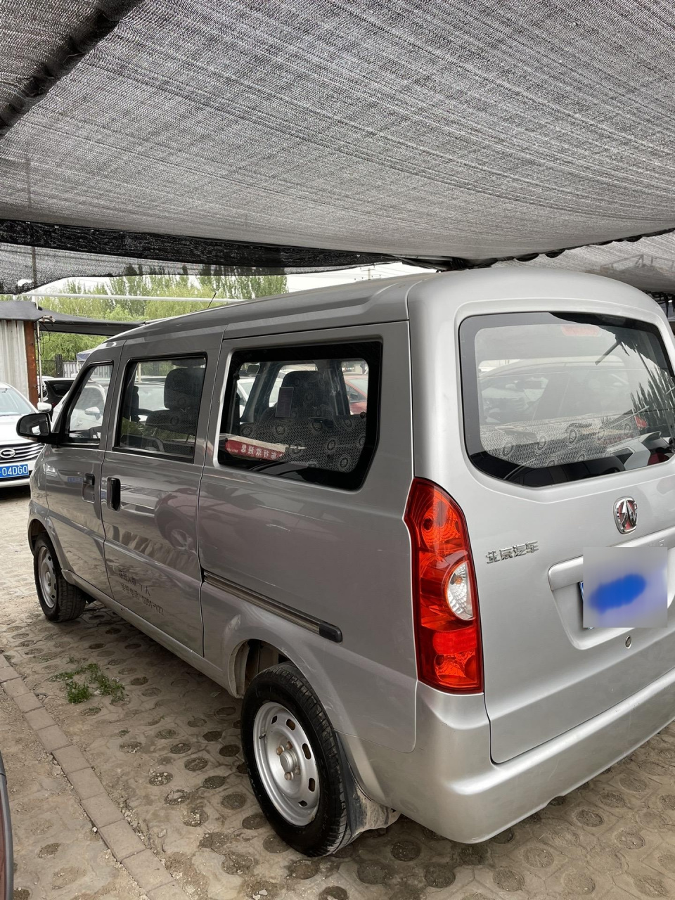 2高配7座,本地个人一手6万公里,面包车里的极品,全车原版原漆,没拉过