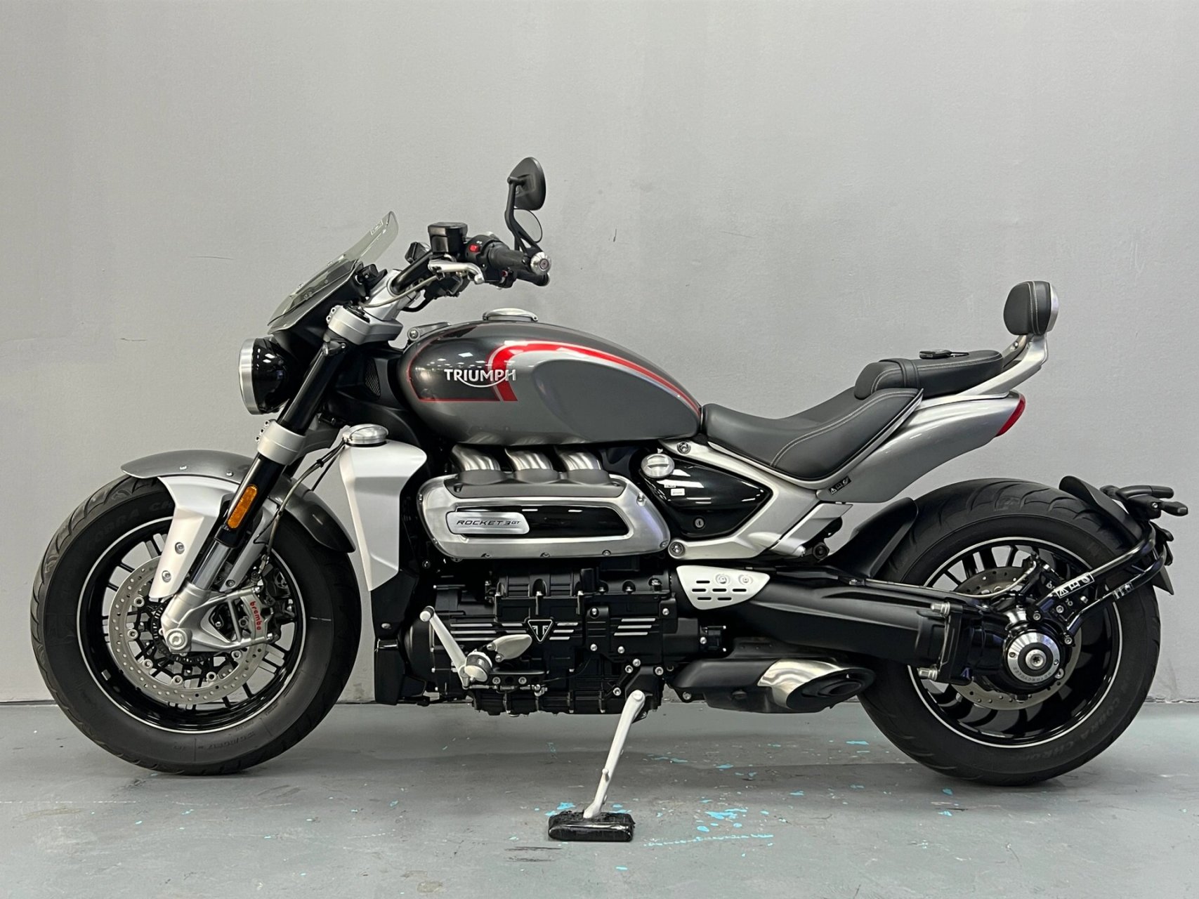 大贸:到店21年7月凯旋火箭3gt ,一手户,8千多公里,精品车况,车衣