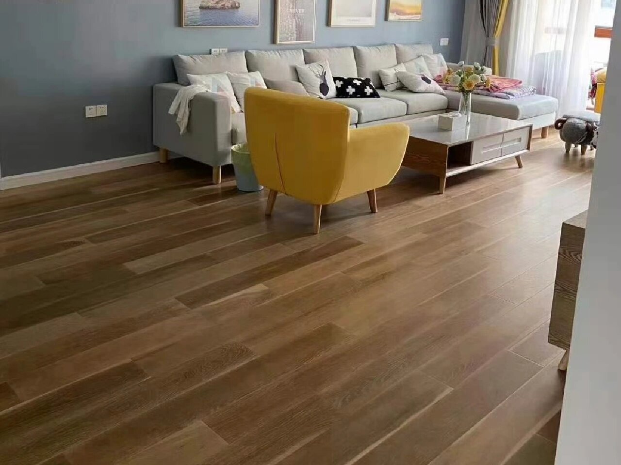 96今天是板栗色地板实铺案例分享呀 05木性温良,木地板的保温性