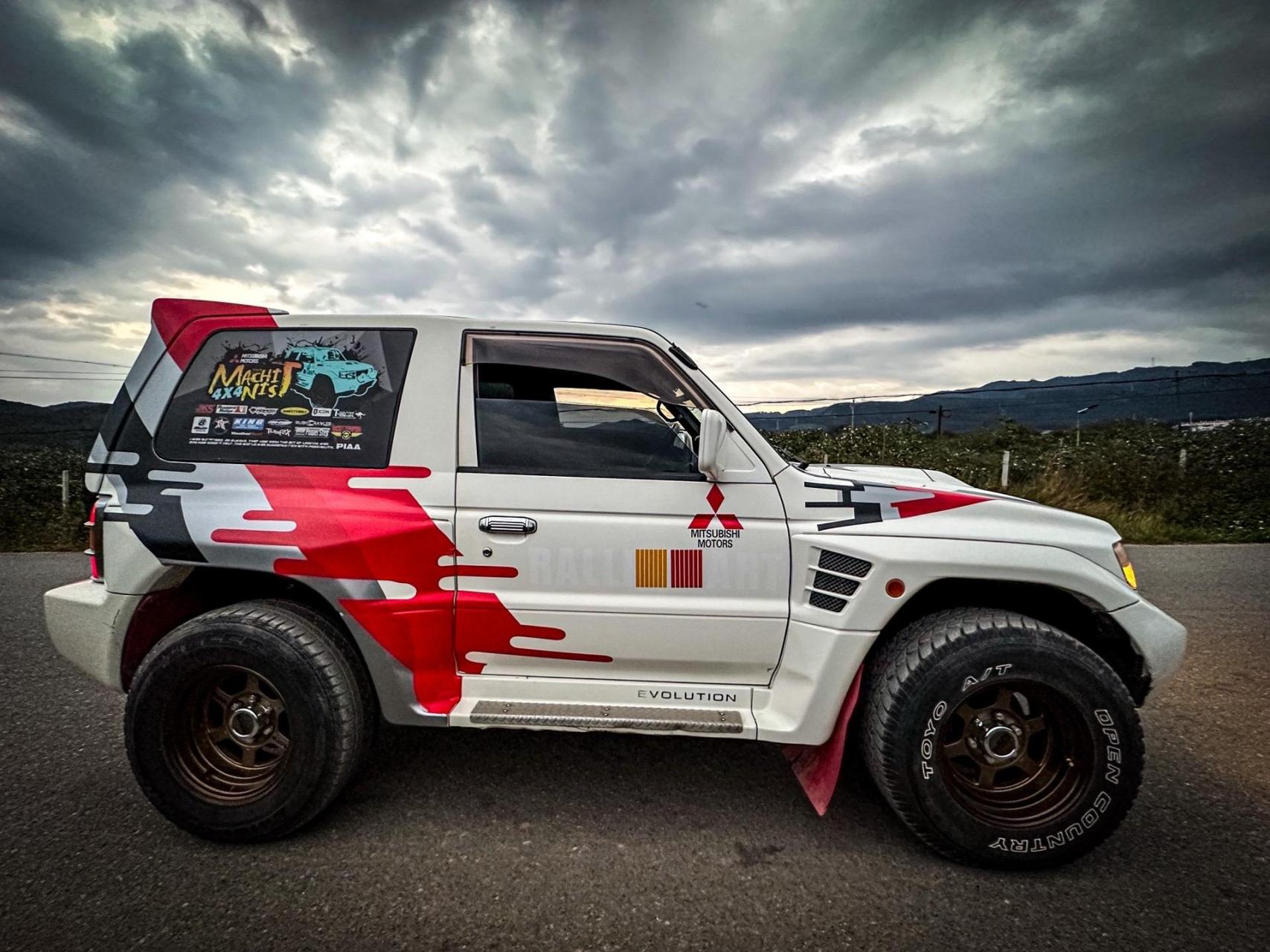 三菱 pajero v55 evo 成龙同款战神!自用收藏品!分享一下!